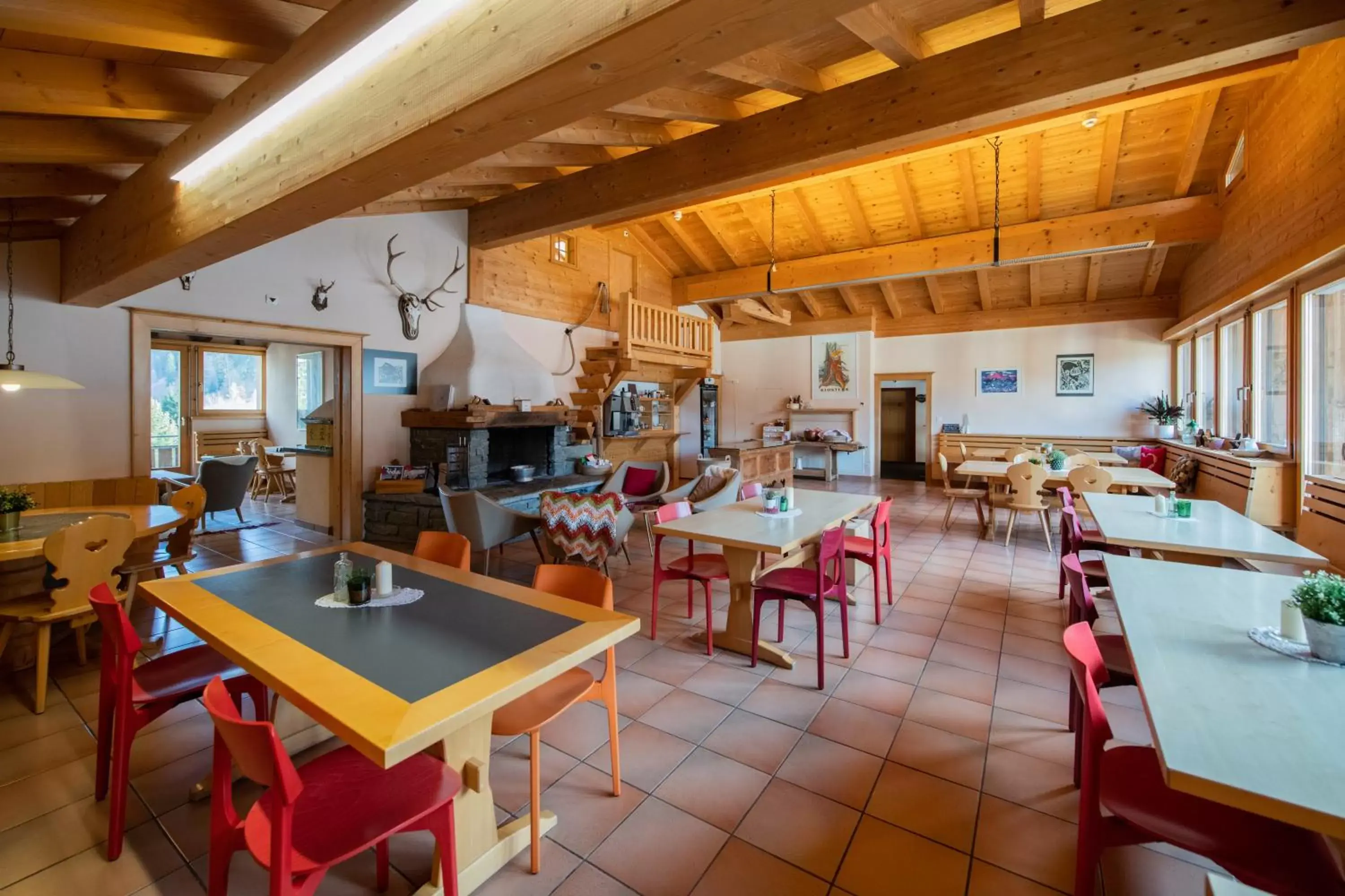 Communal lounge/ TV room, Restaurant/Places to Eat in Sport-Lodge Klosters