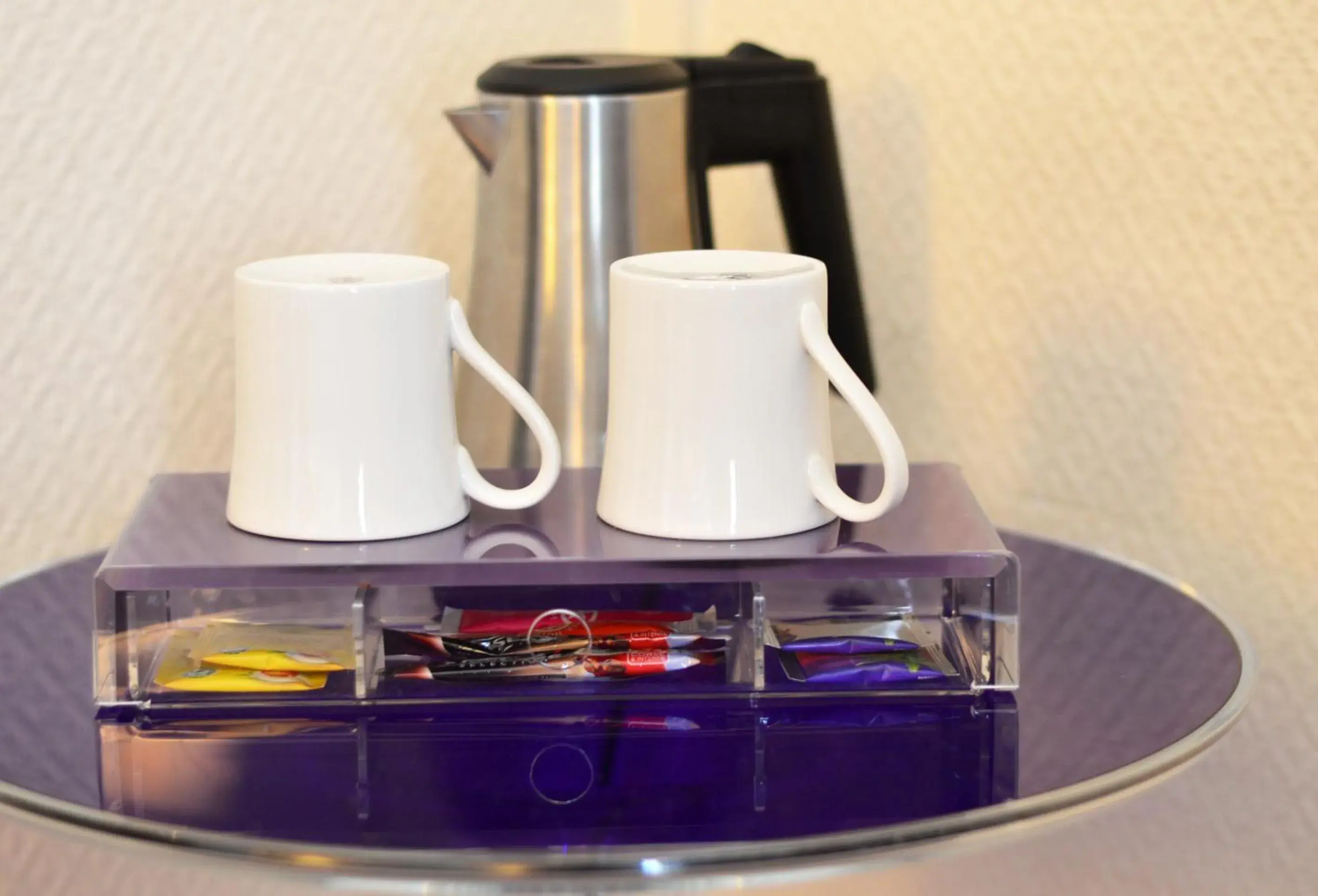 Coffee/tea facilities, Kitchen/Kitchenette in Hotel Le Sevigne - Sure Hotel Collection by Best Western