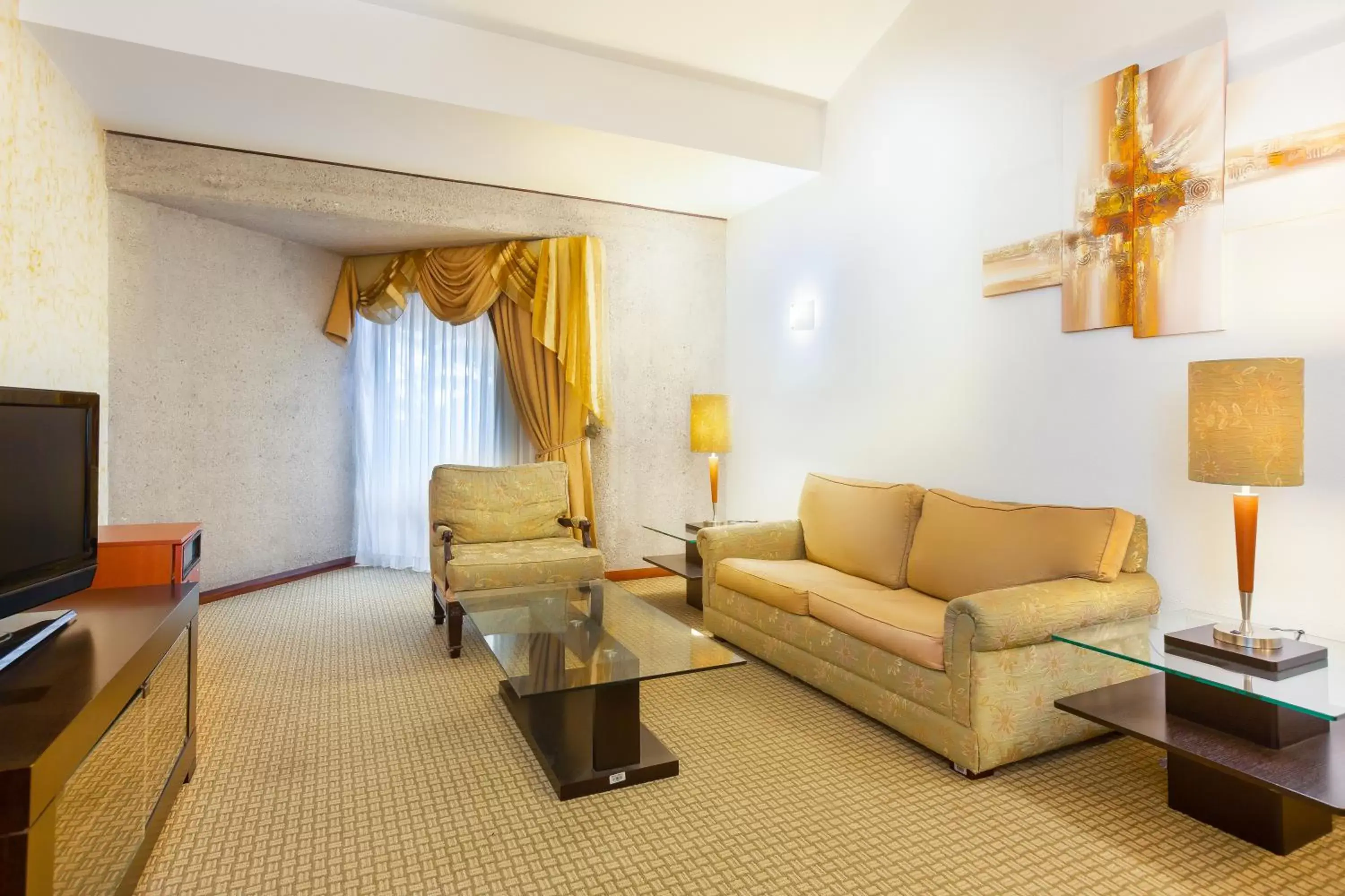 Living room, Seating Area in Radisson Hotel San Jose - Costa Rica