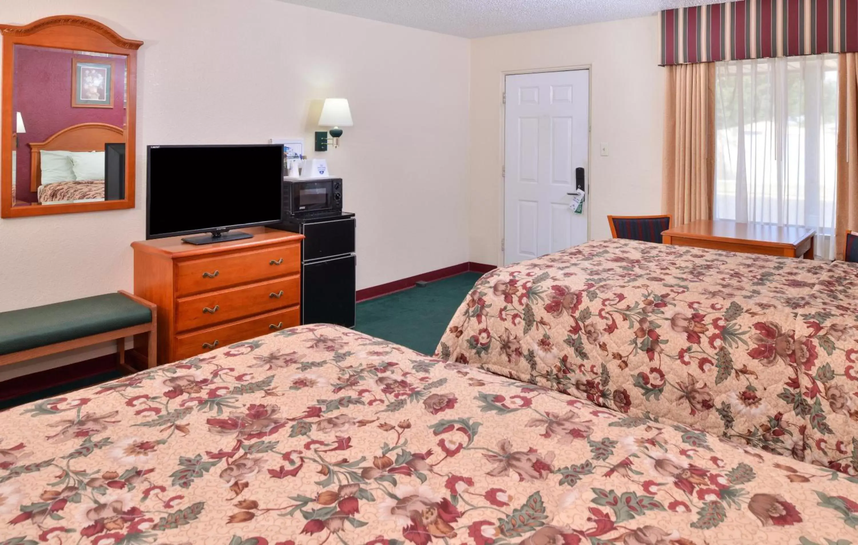 Bedroom, Bed in Americas Best Value Inn Lubbock East