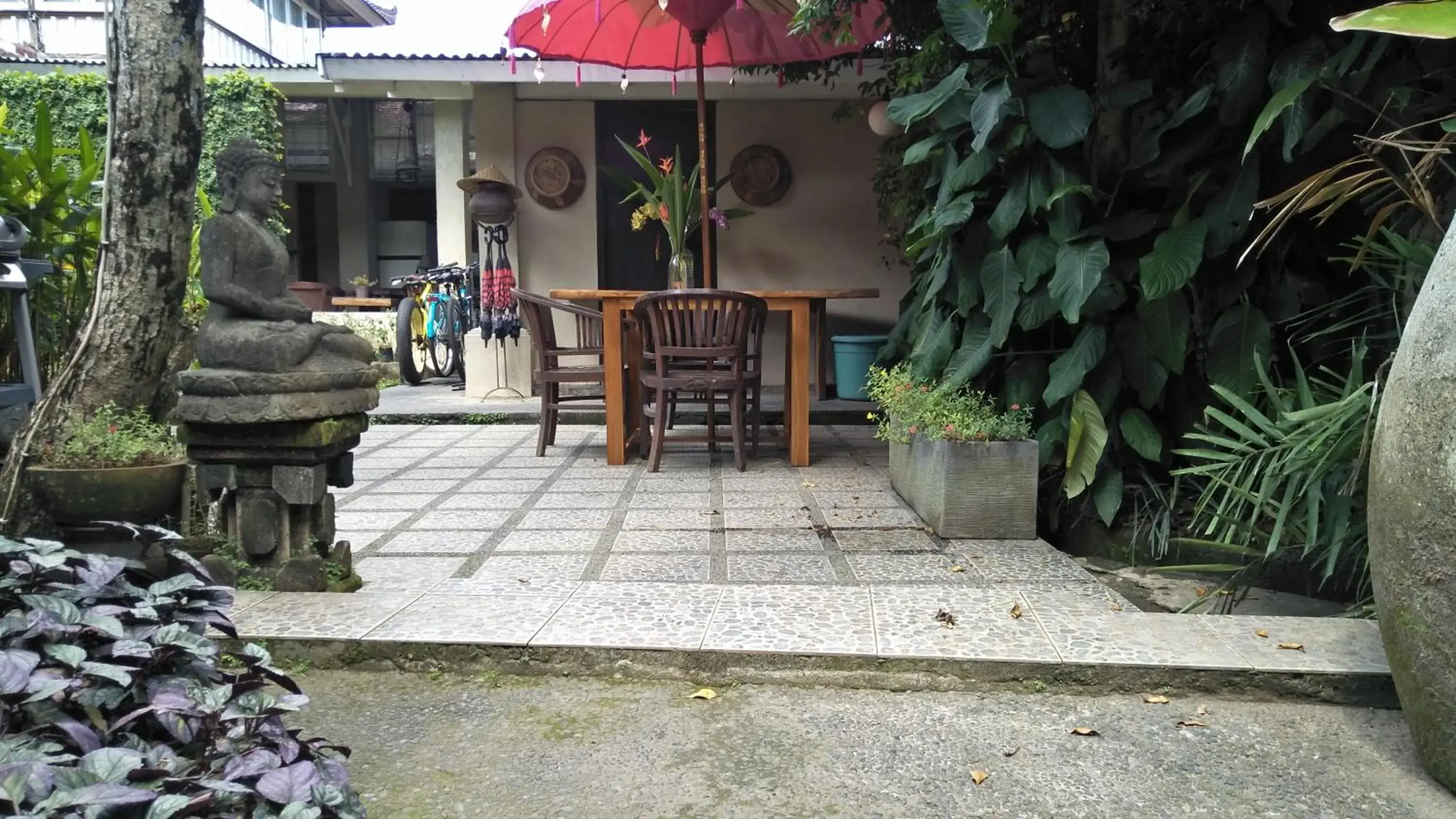 Facade/entrance in Griya Sriwedari