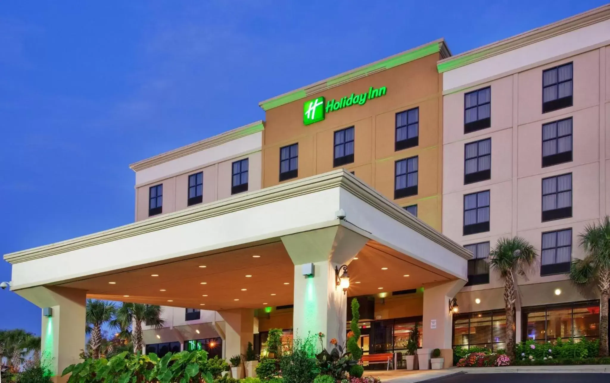 Property Building in Holiday Inn Hotel Atlanta-Northlake, a Full Service Hotel