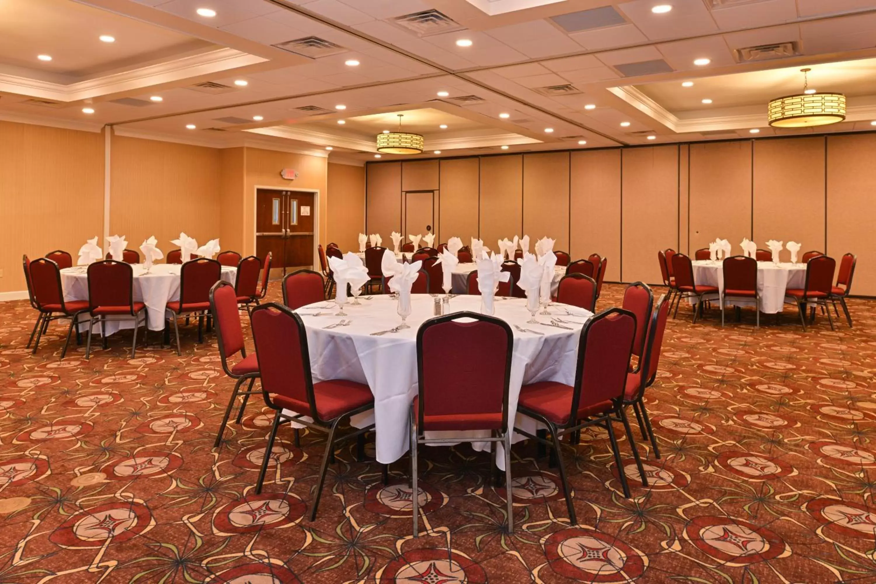 Meeting/conference room, Banquet Facilities in Holiday Inn New London, an IHG Hotel