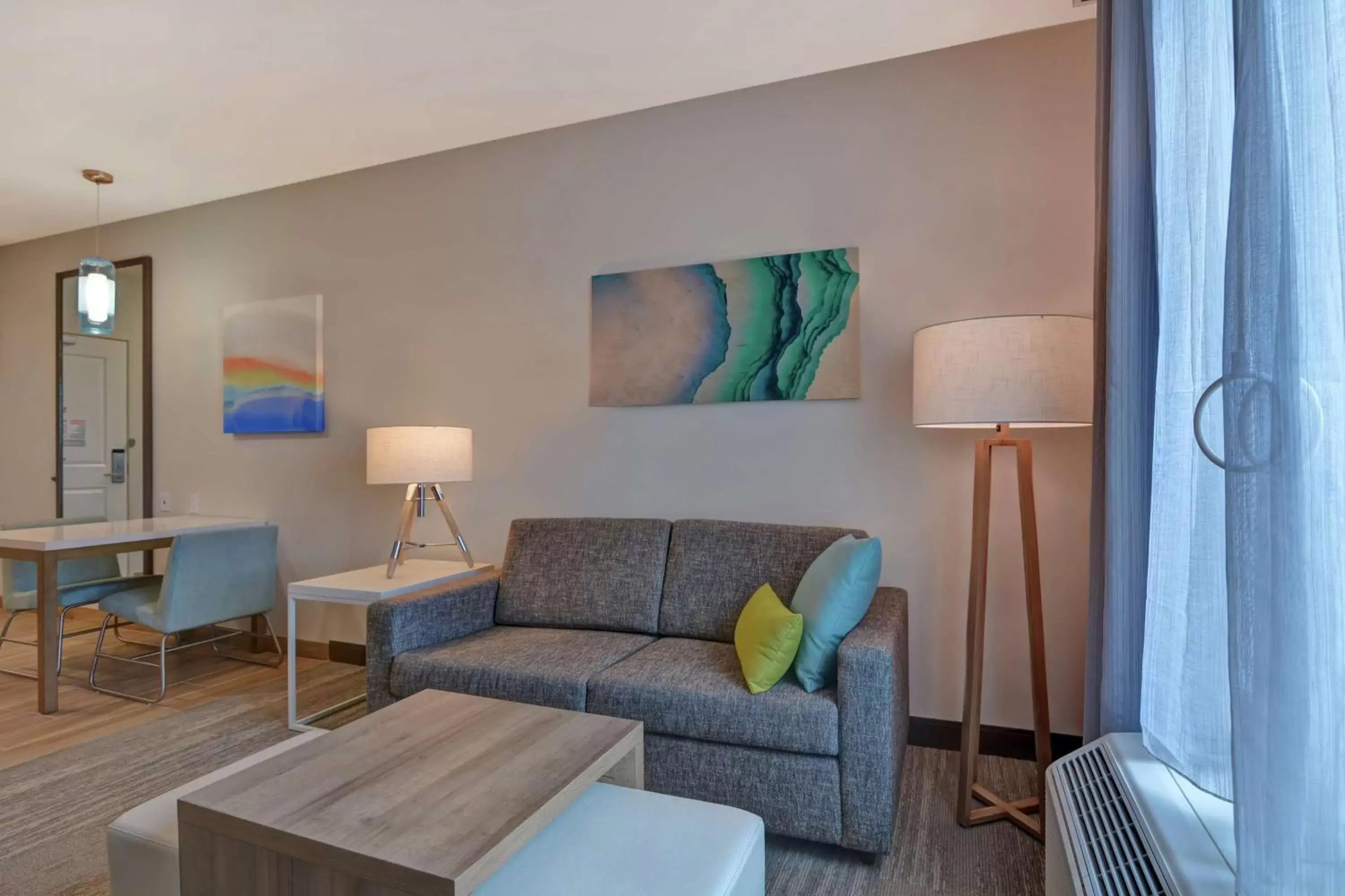 Living room, Seating Area in Homewood Suites By Hilton Chula Vista Eastlake