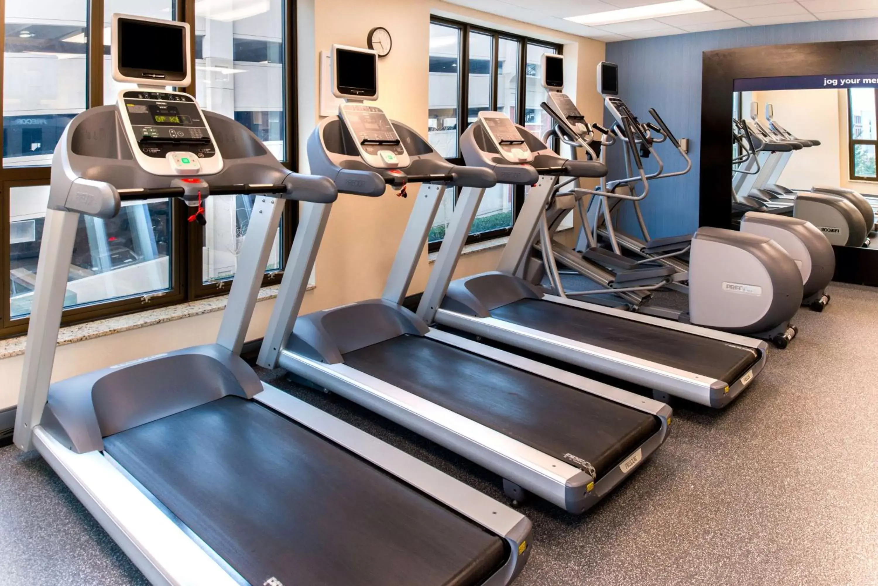 Fitness centre/facilities, Fitness Center/Facilities in Hampton Inn & Suites National Harbor/Alexandria Area