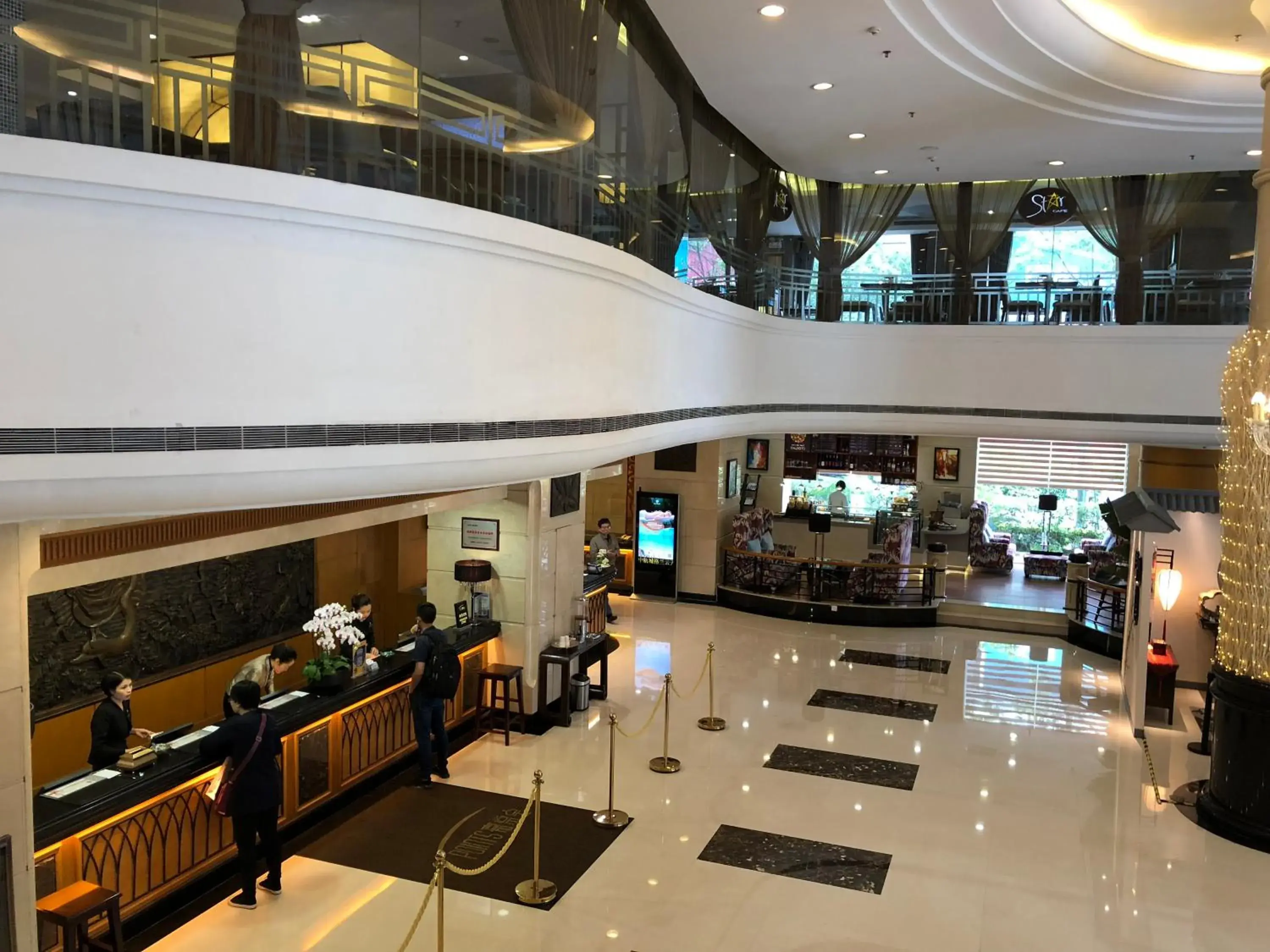 Lobby or reception, Restaurant/Places to Eat in Grand Skylight Hotel Shenzhen (Huaqiang NorthBusiness Zone)