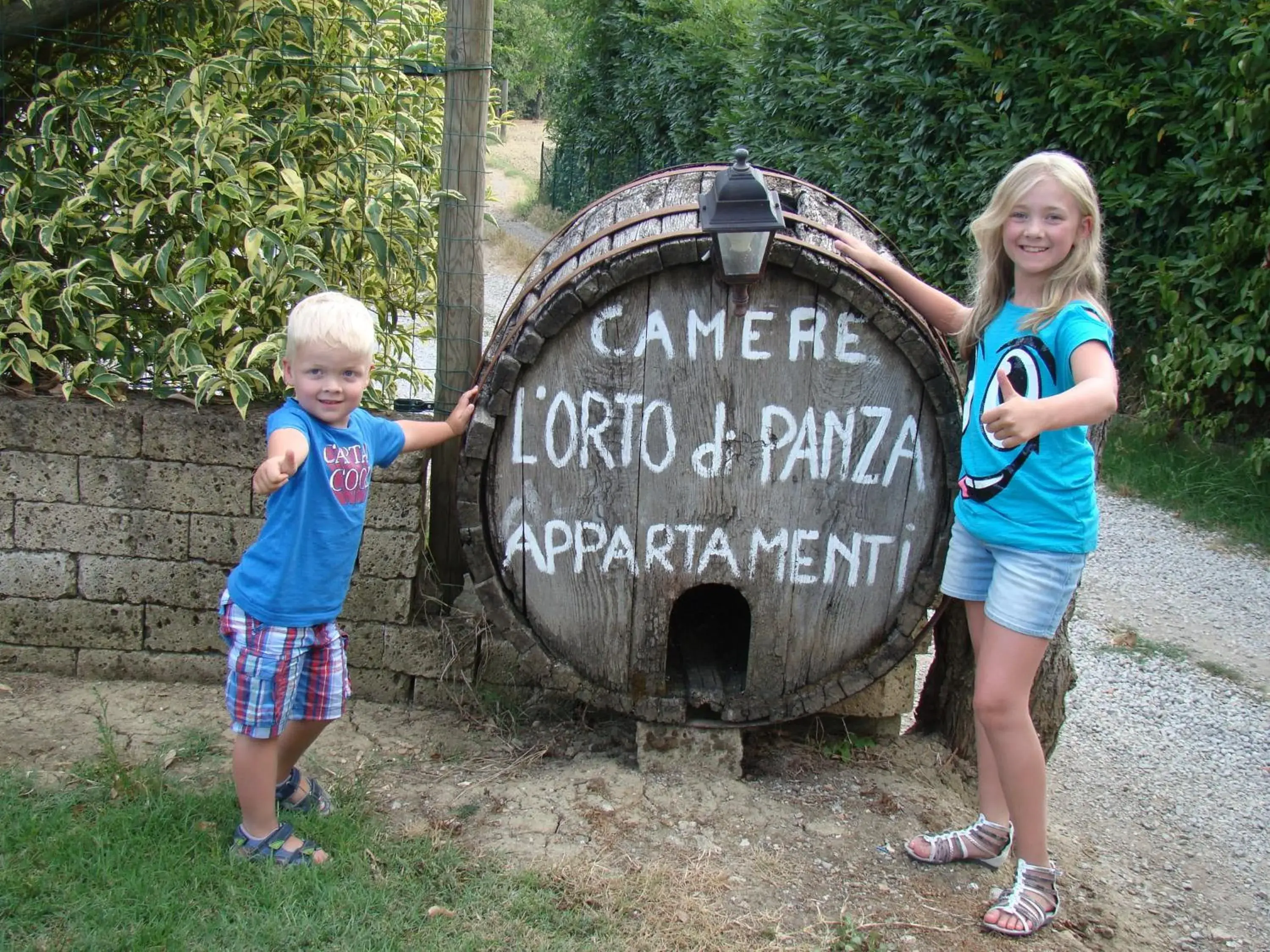 Decorative detail, Children in L'Orto Di Panza