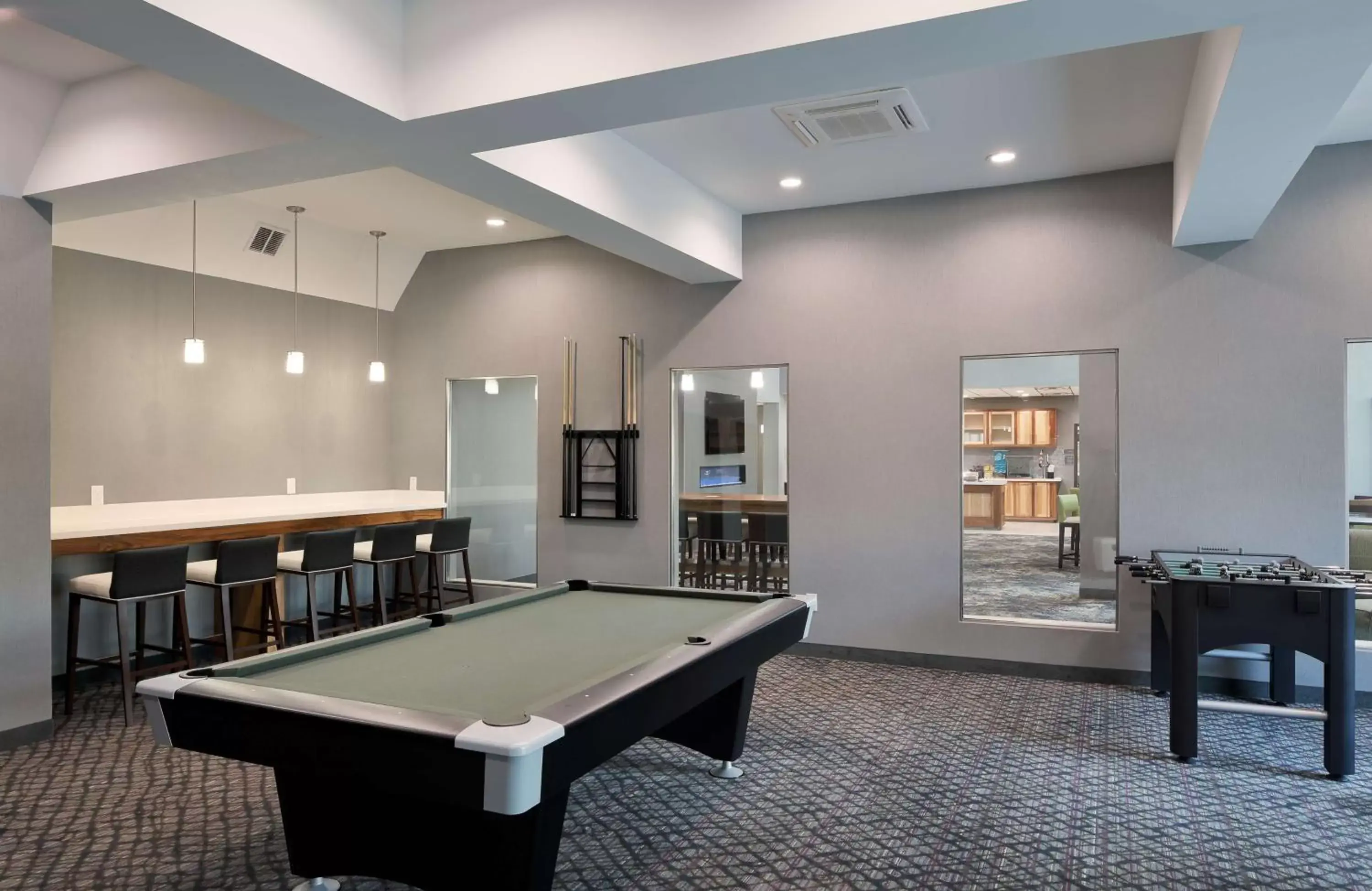 Sports, Billiards in Homewood Suites By Hilton Topeka