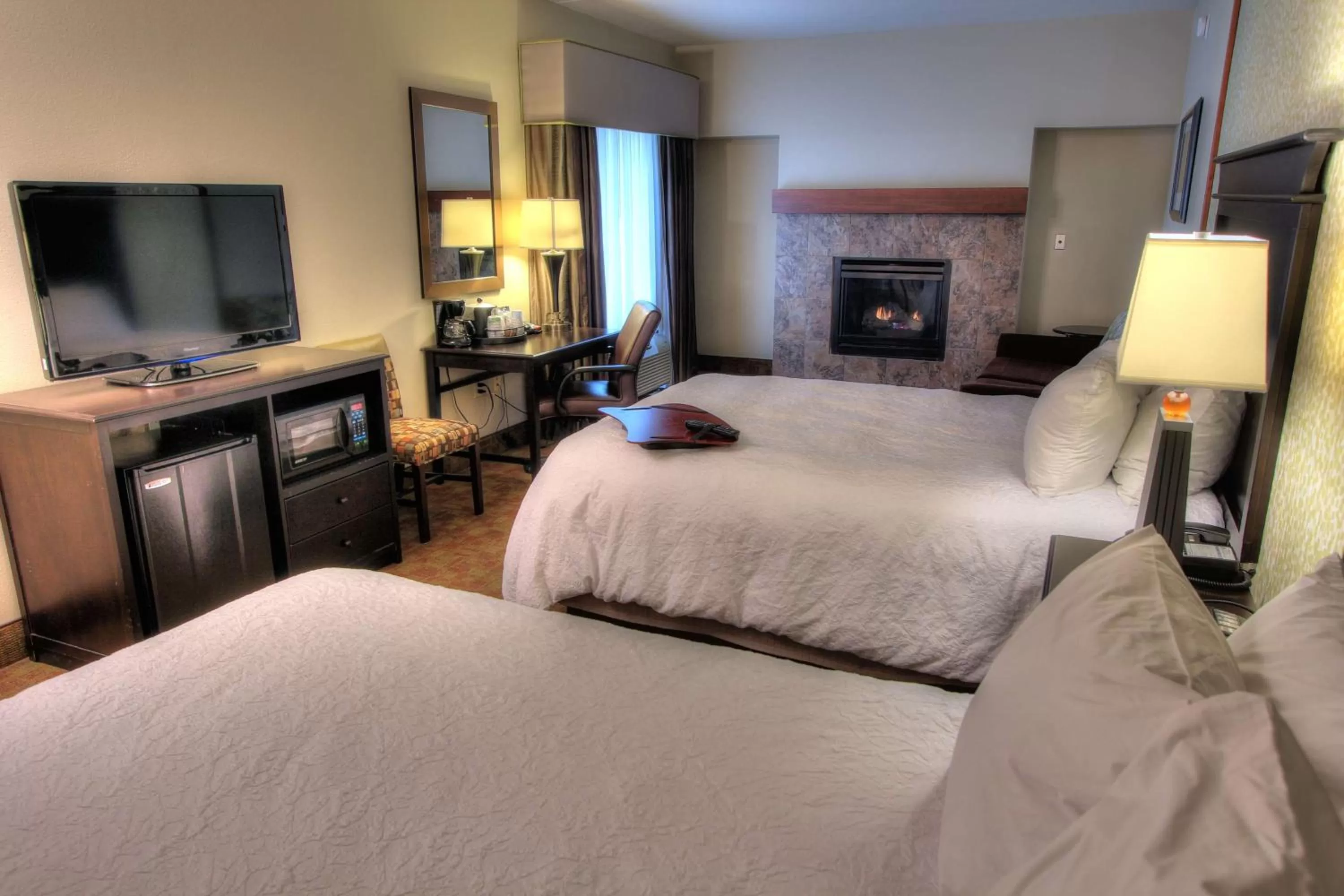 Bed in Hampton Inn Pigeon Forge