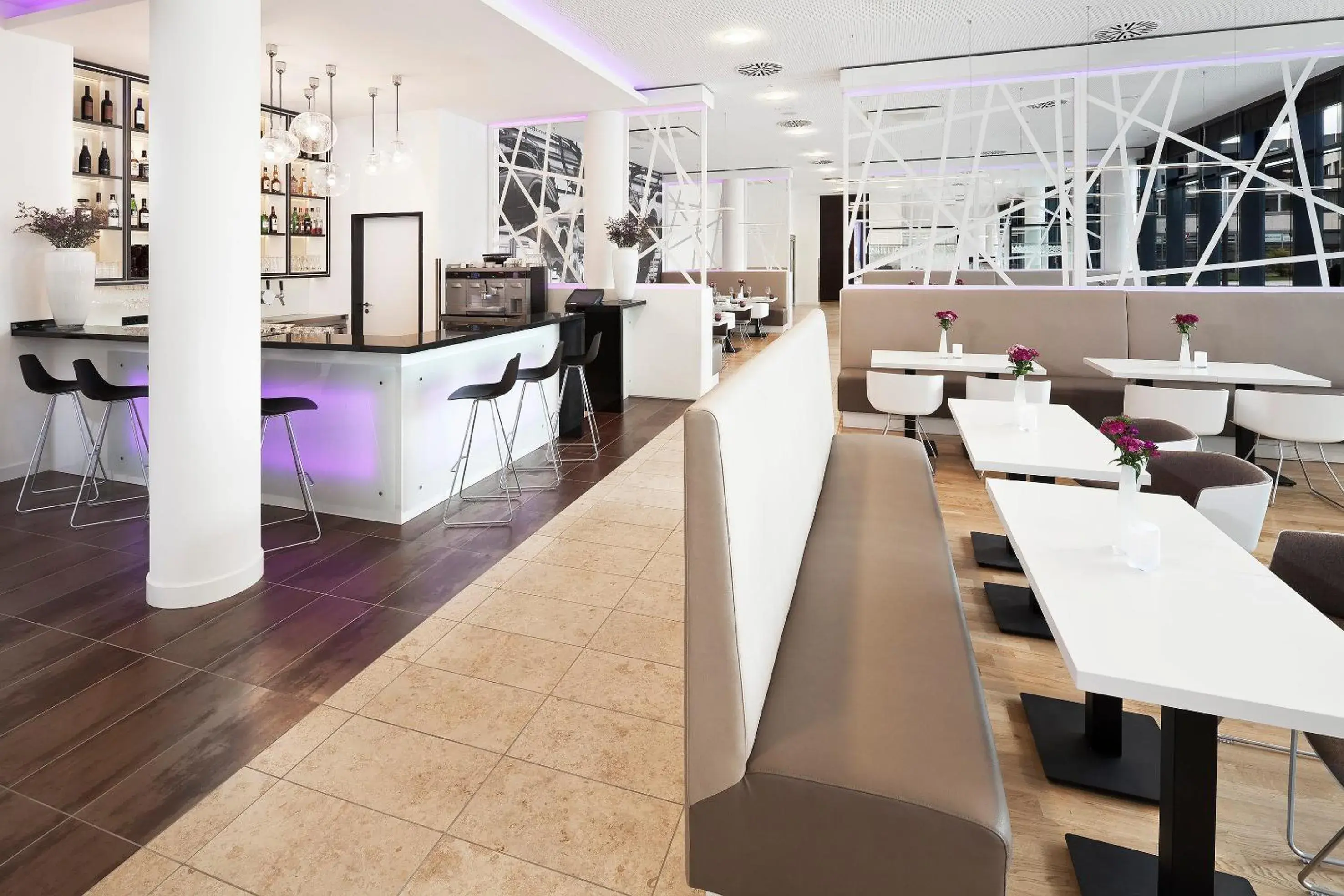 Lounge or bar in Innside by Melia Wolfsburg