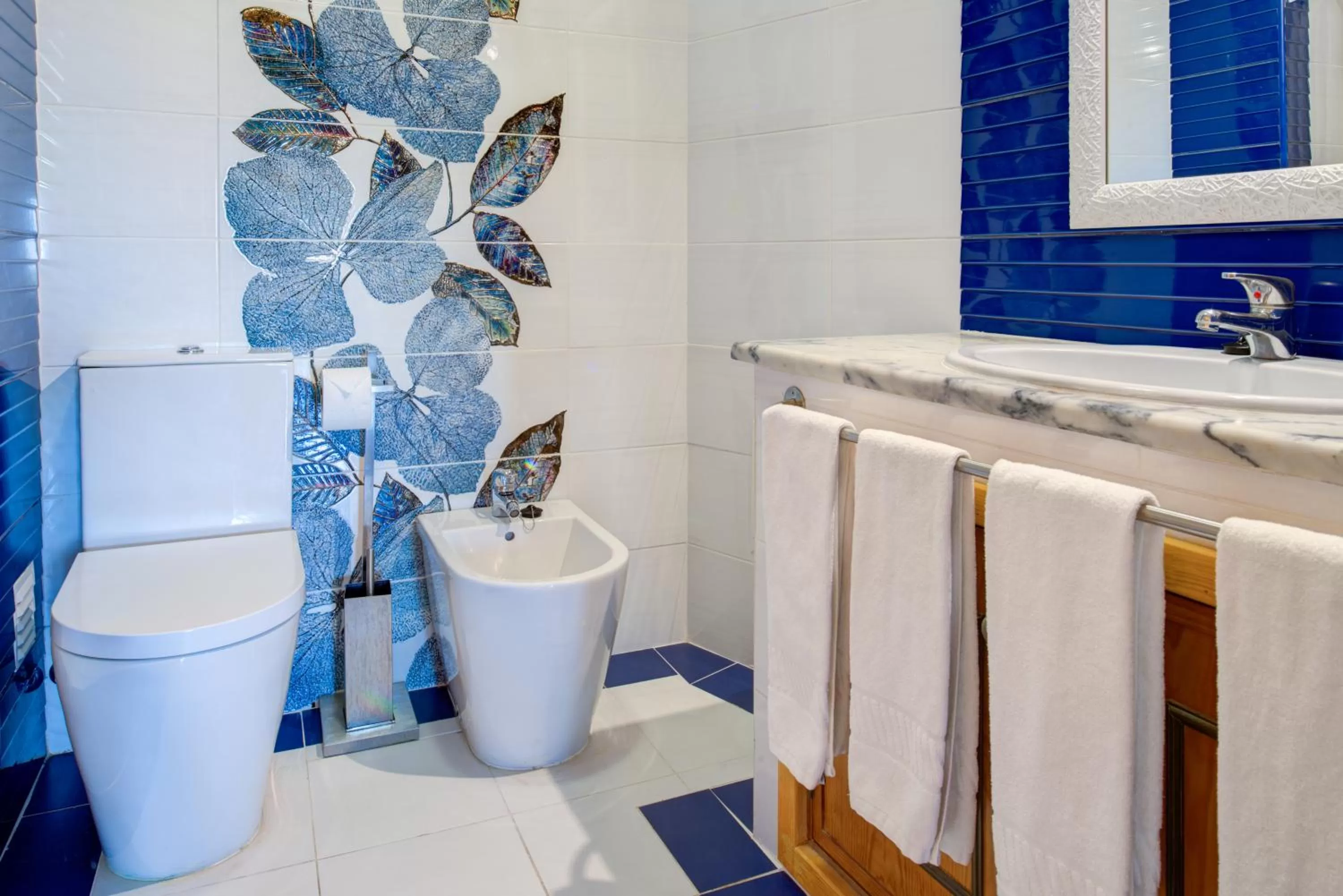 Bathroom in Choromar Apartments