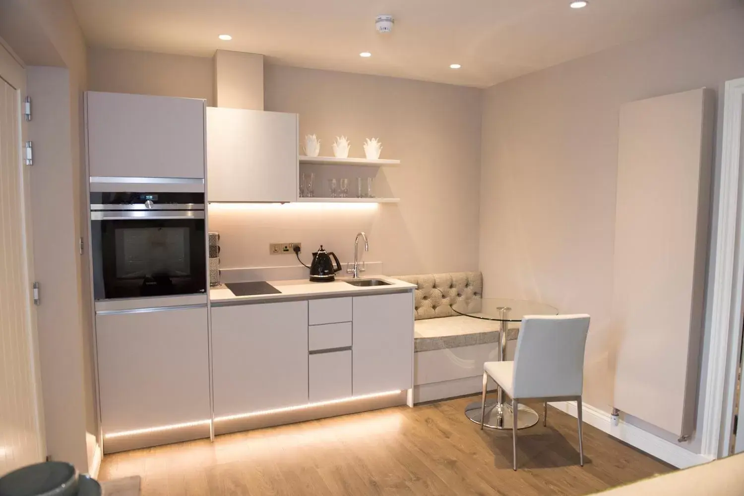 Kitchen or kitchenette, Kitchen/Kitchenette in Roundthorn Country House & Luxury Apartments