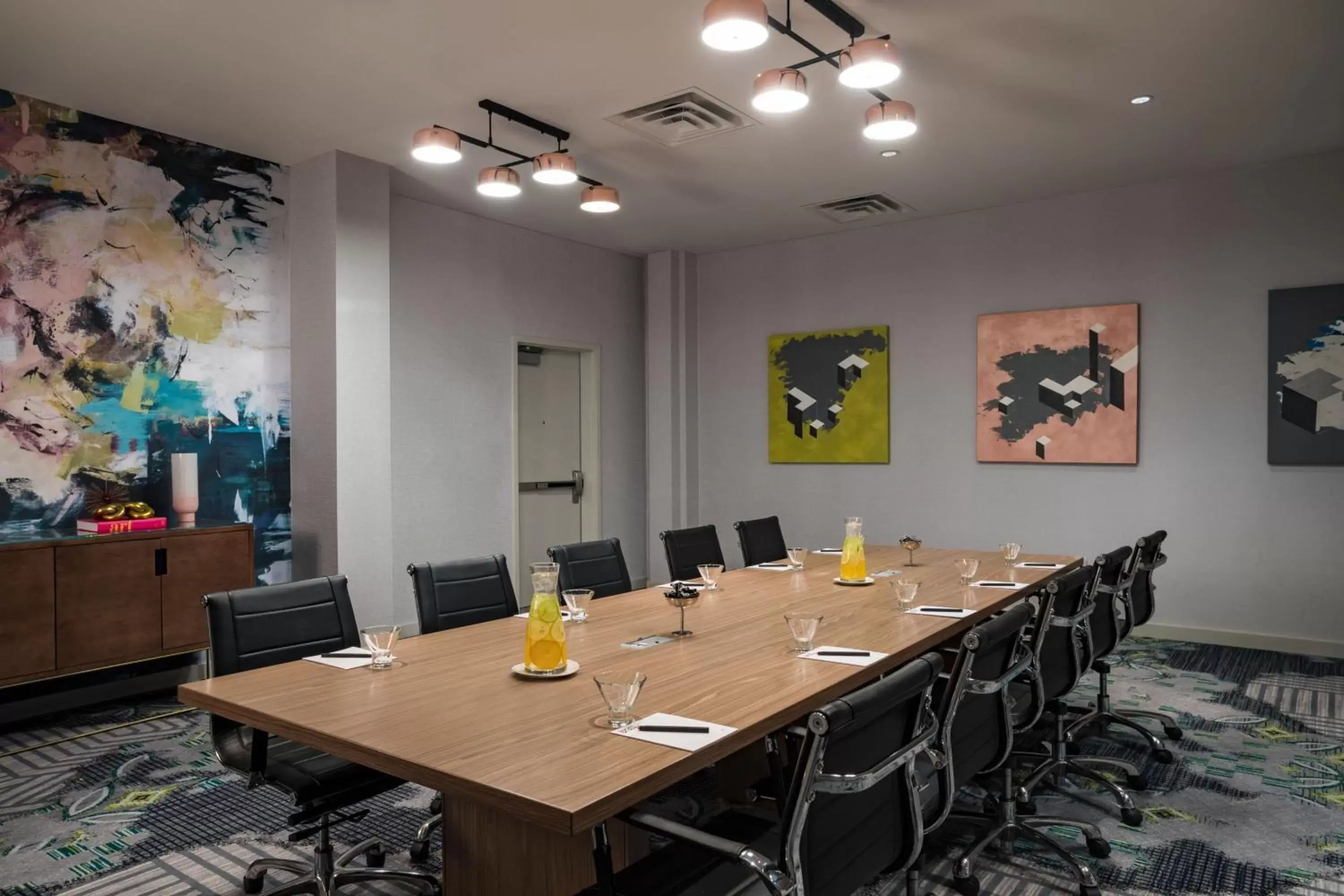 Meeting/conference room in Hotel Colee, Atlanta Buckhead, Autograph Collection