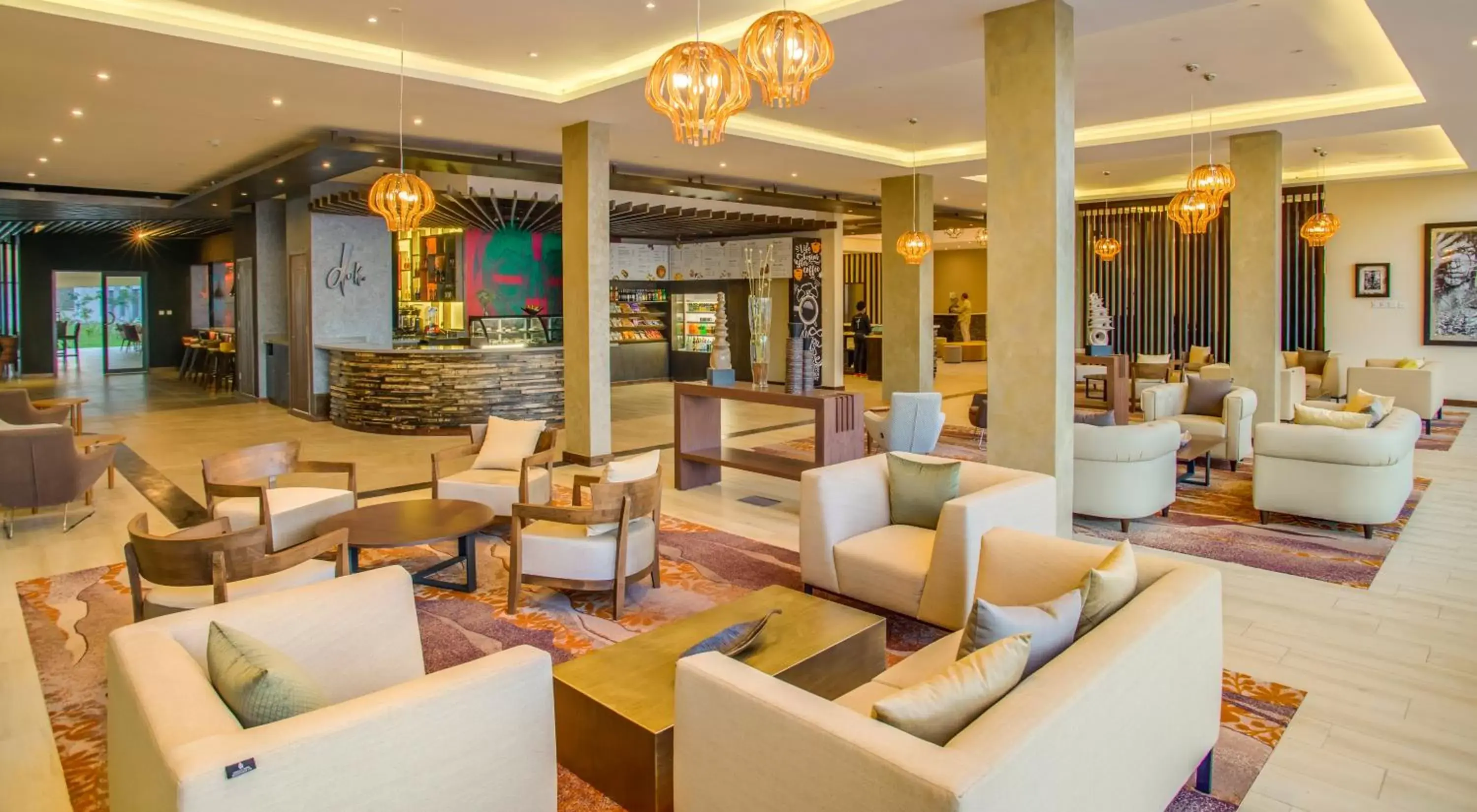 Lobby or reception, Lounge/Bar in Tamarind Tree Hotel