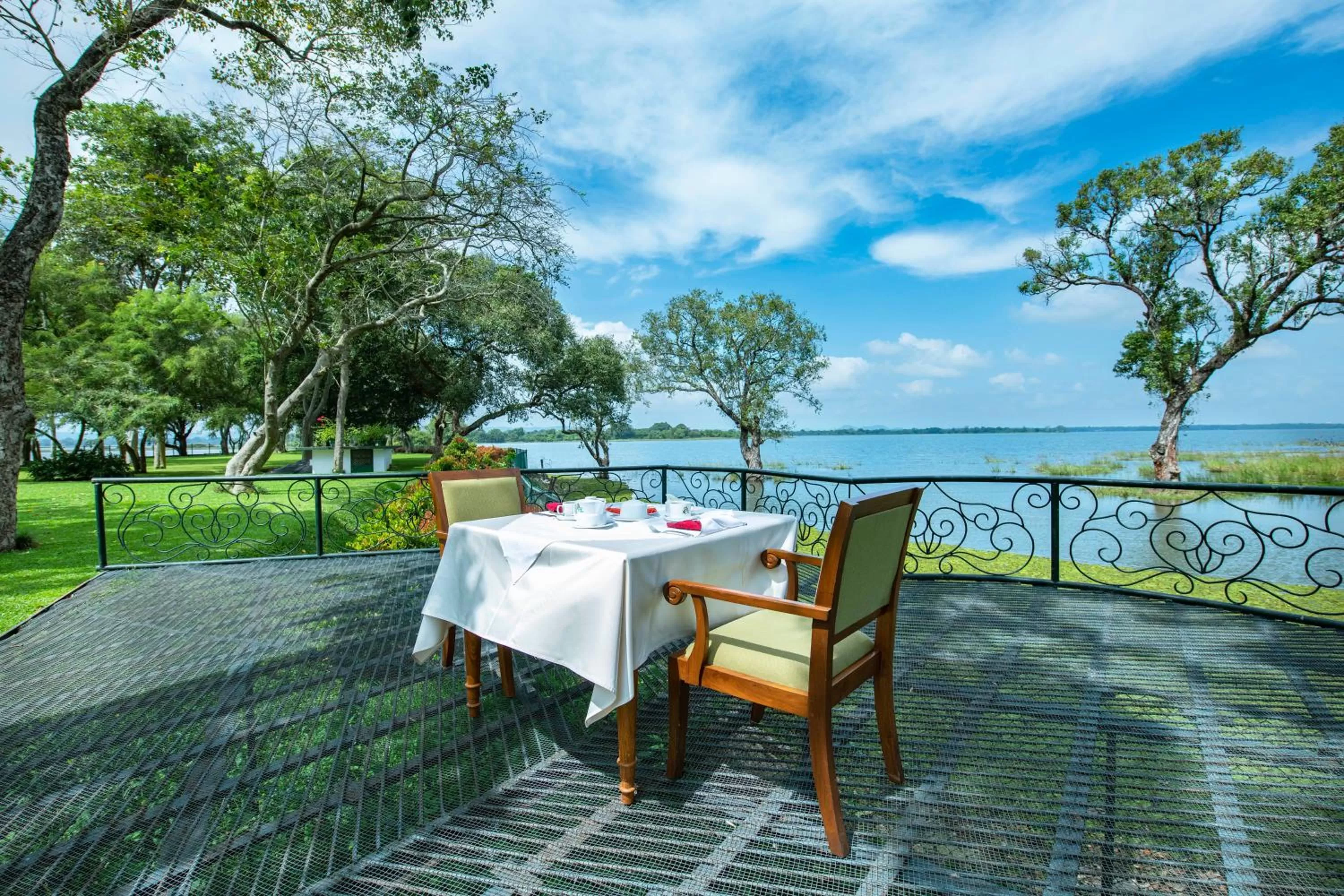 Garden in Hotel Sudu Araliya