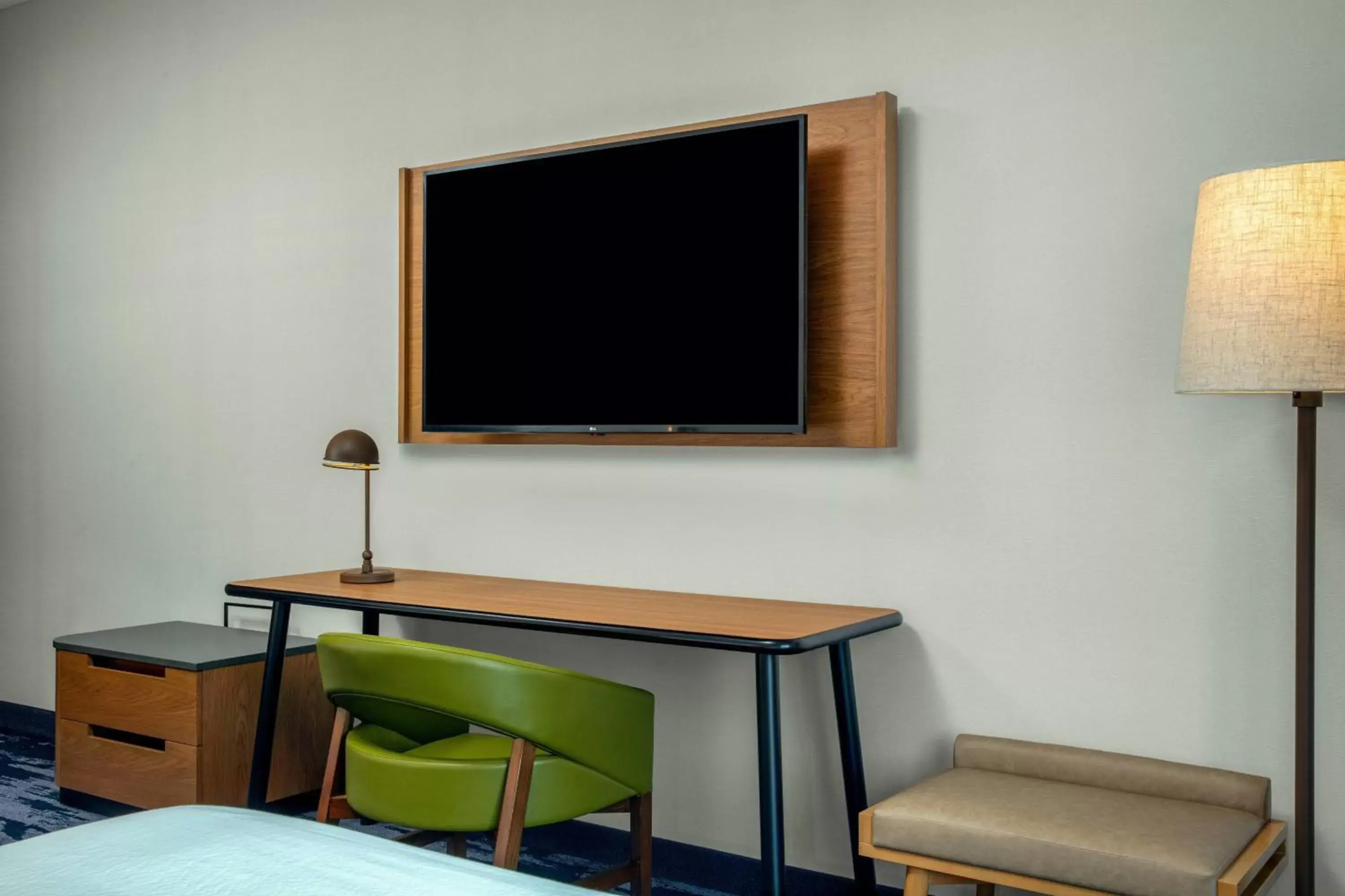 Photo of the whole room, TV/Entertainment Center in Fairfield by Marriott Inn & Suites Harrisburg West/Mechanicsburg