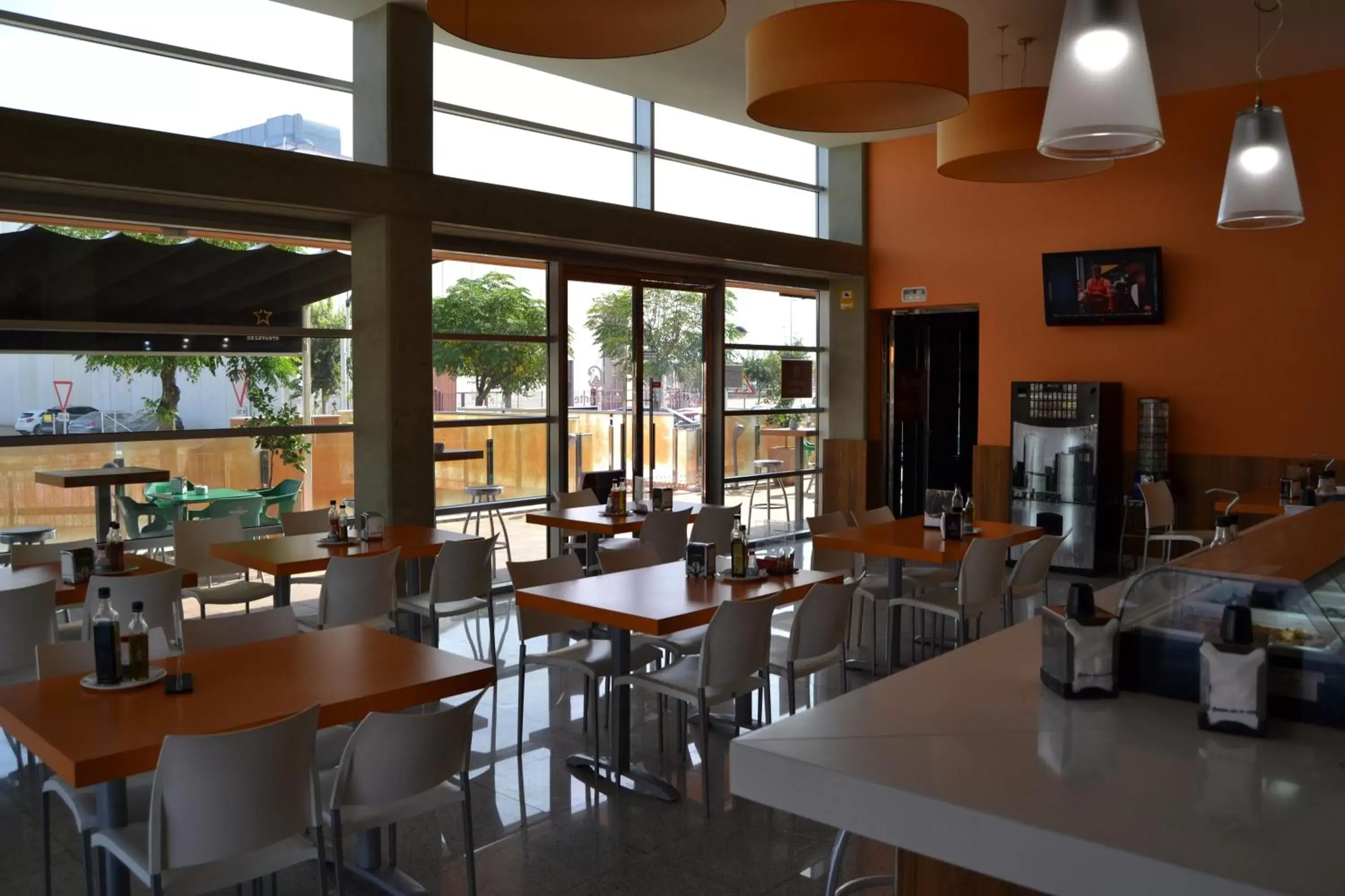Restaurant/Places to Eat in Torrecobijo