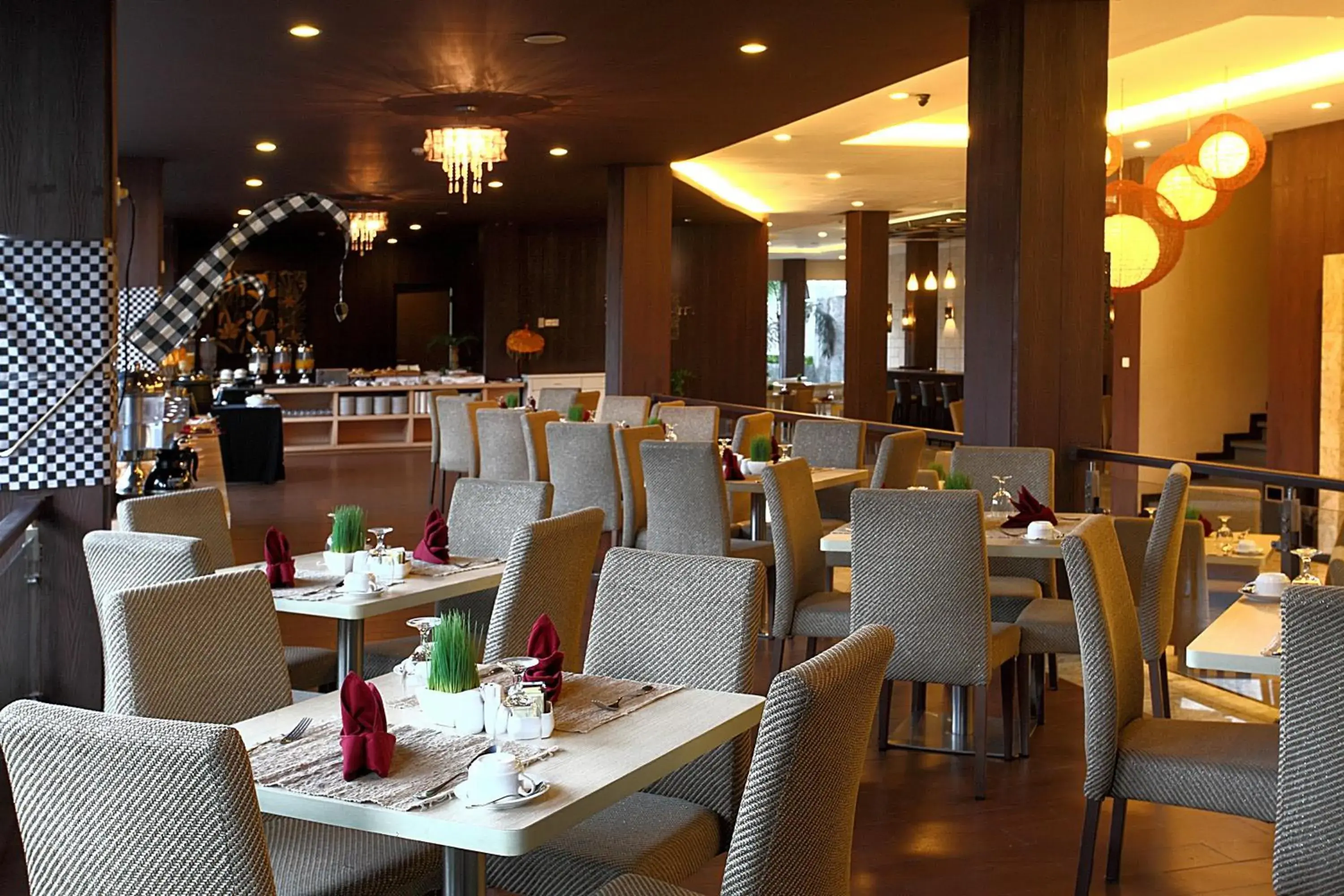 Restaurant/Places to Eat in Serela Kuta by KAGUM Hotels