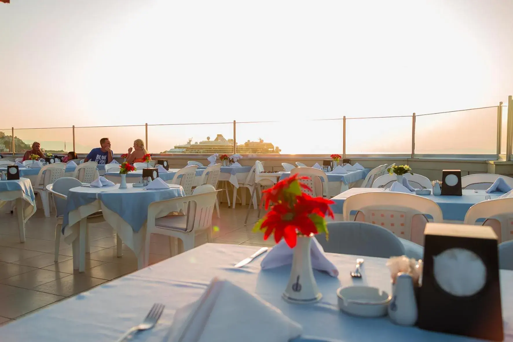 Restaurant/places to eat in Derici Hotel Restaurant/places to eat in Derici Hotel