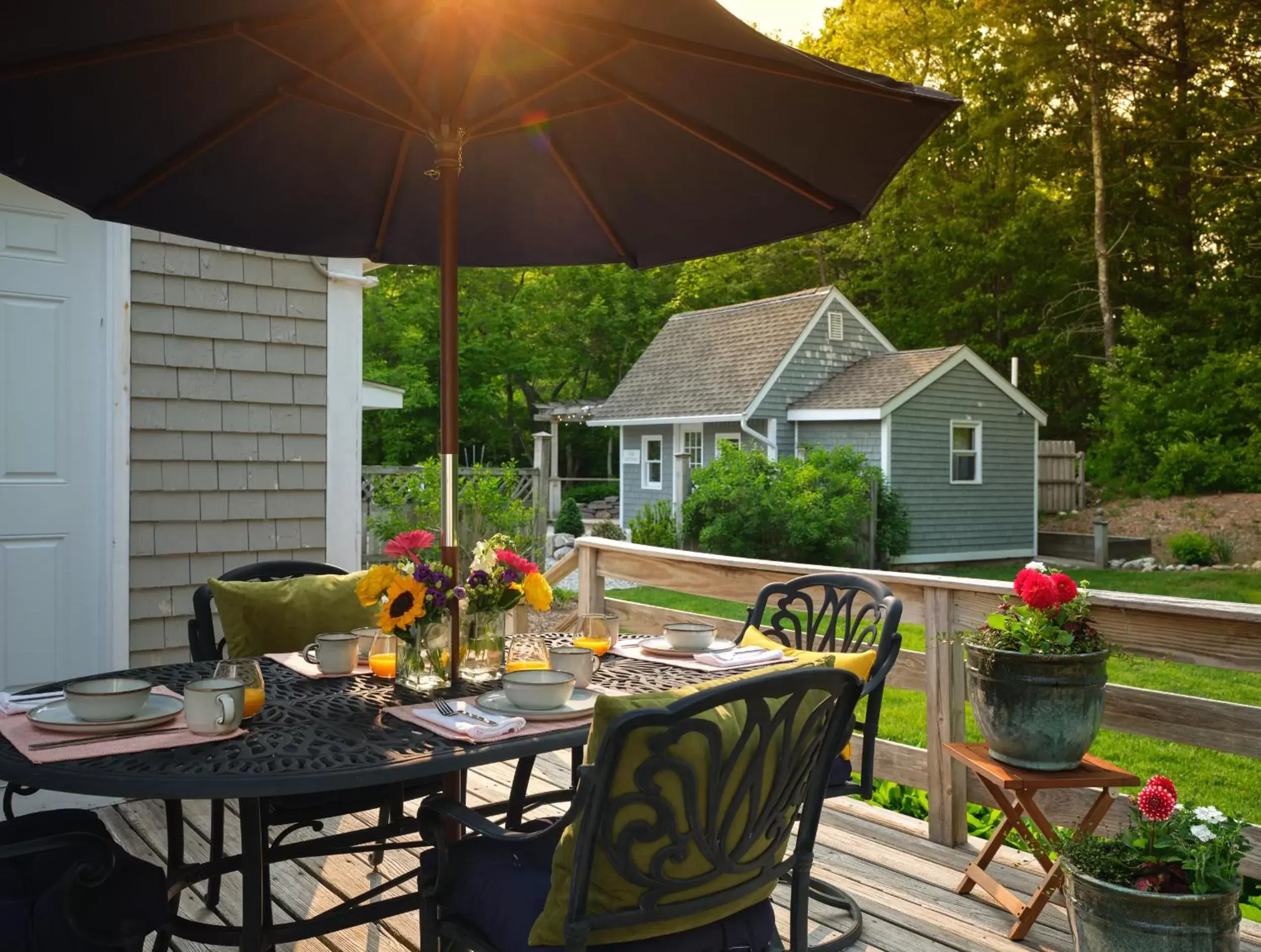 Patio in Abbey's Lantern Hill Inn