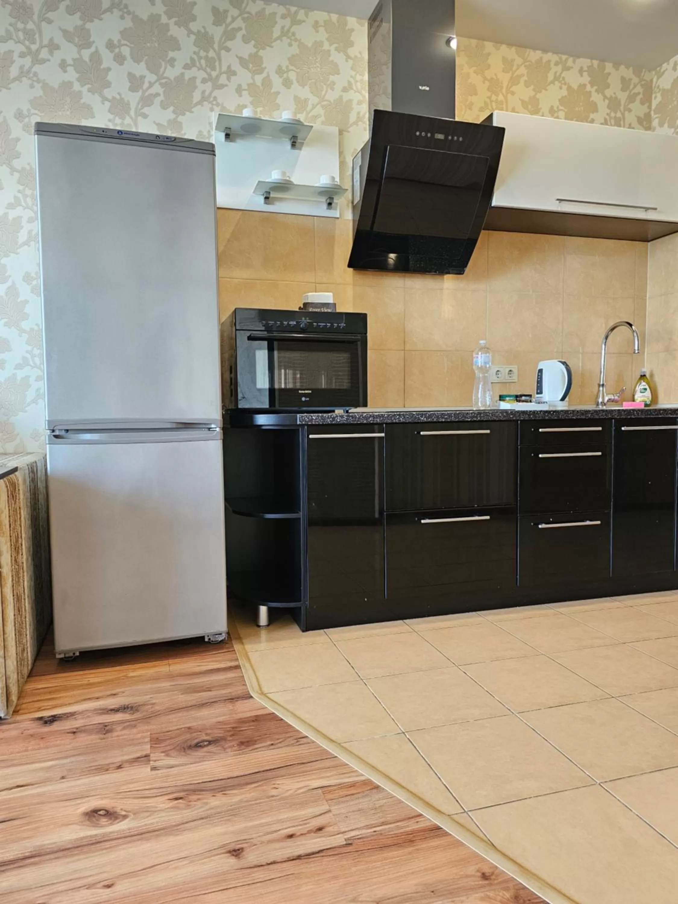 Kitchen or kitchenette, Kitchen/Kitchenette in Most City Riverview