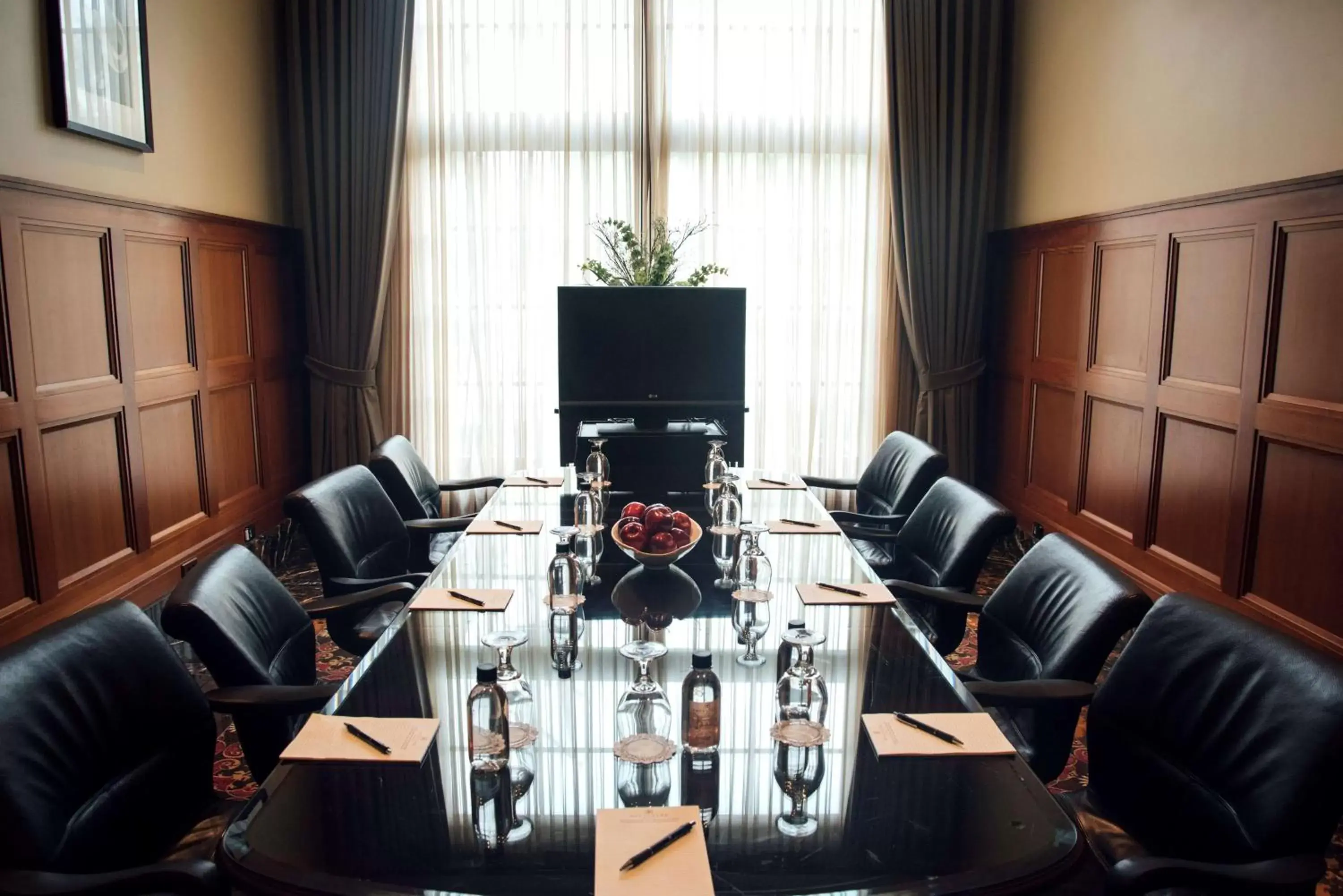 Meeting/conference room in Royal Park Hotel