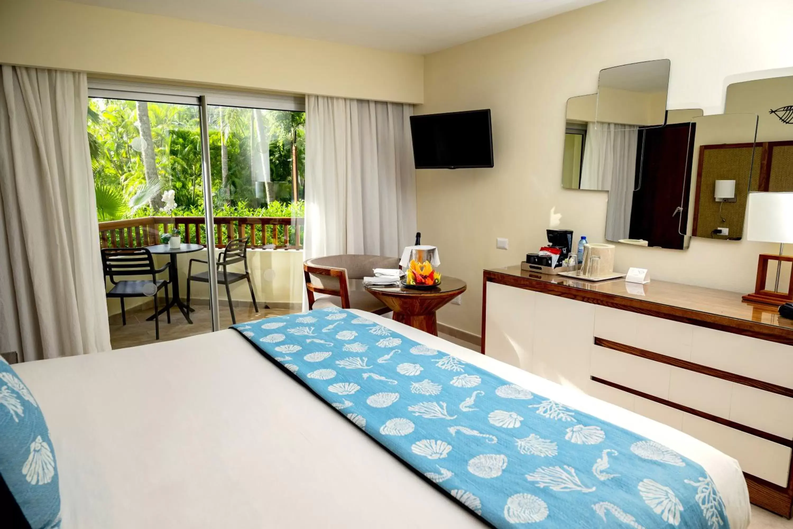 Bed in Impressive Punta Cana - All Inclusive