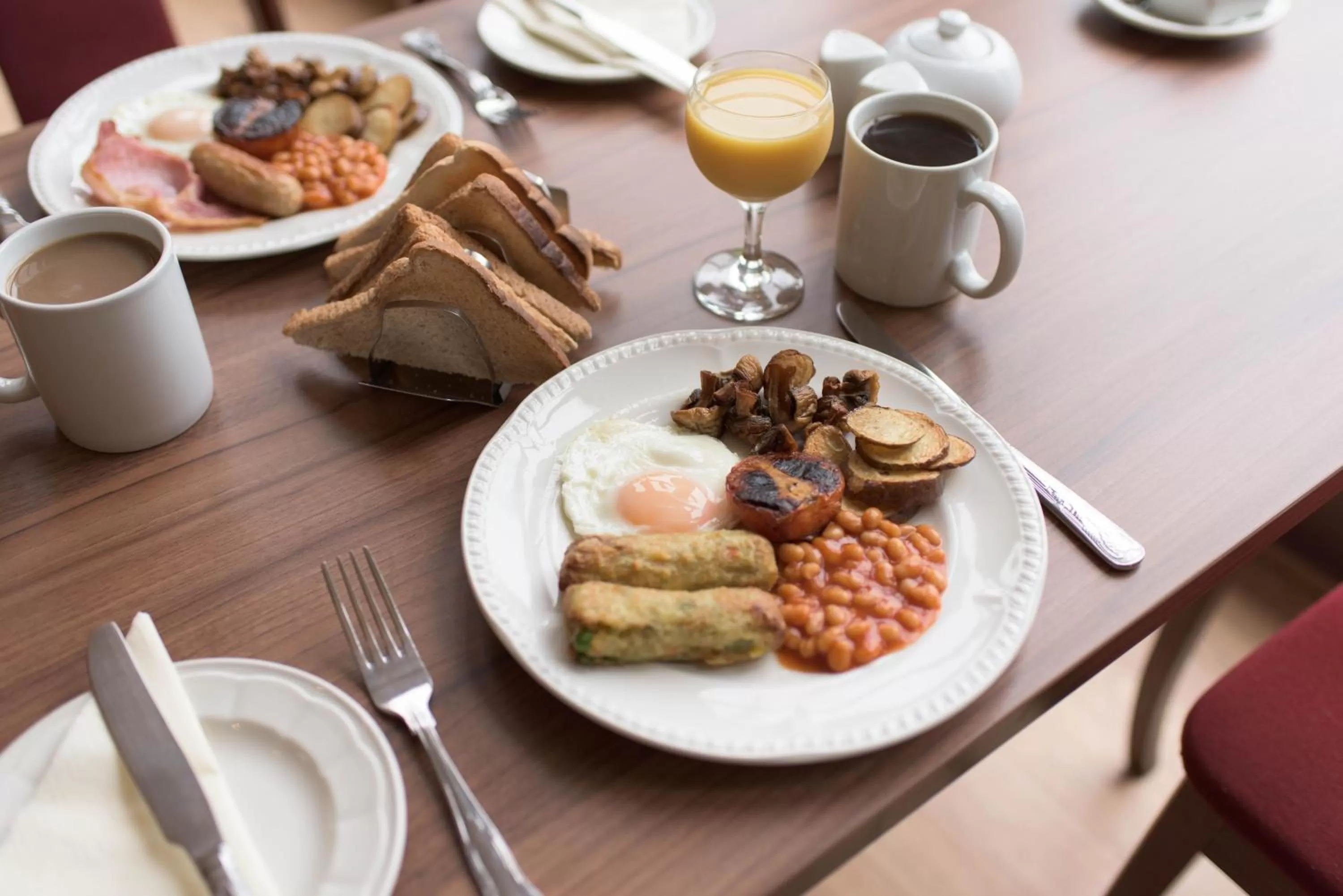 Breakfast in Pinegrove Hotel