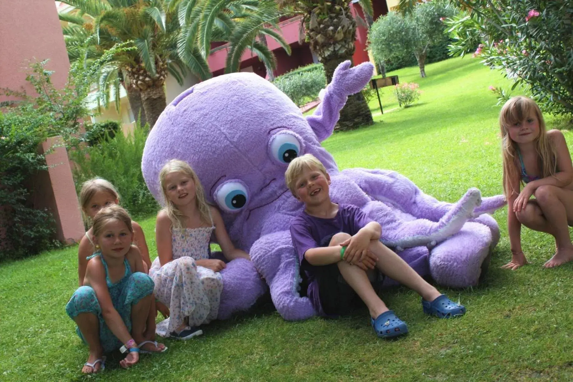 Property building, Children in Loano 2 Village