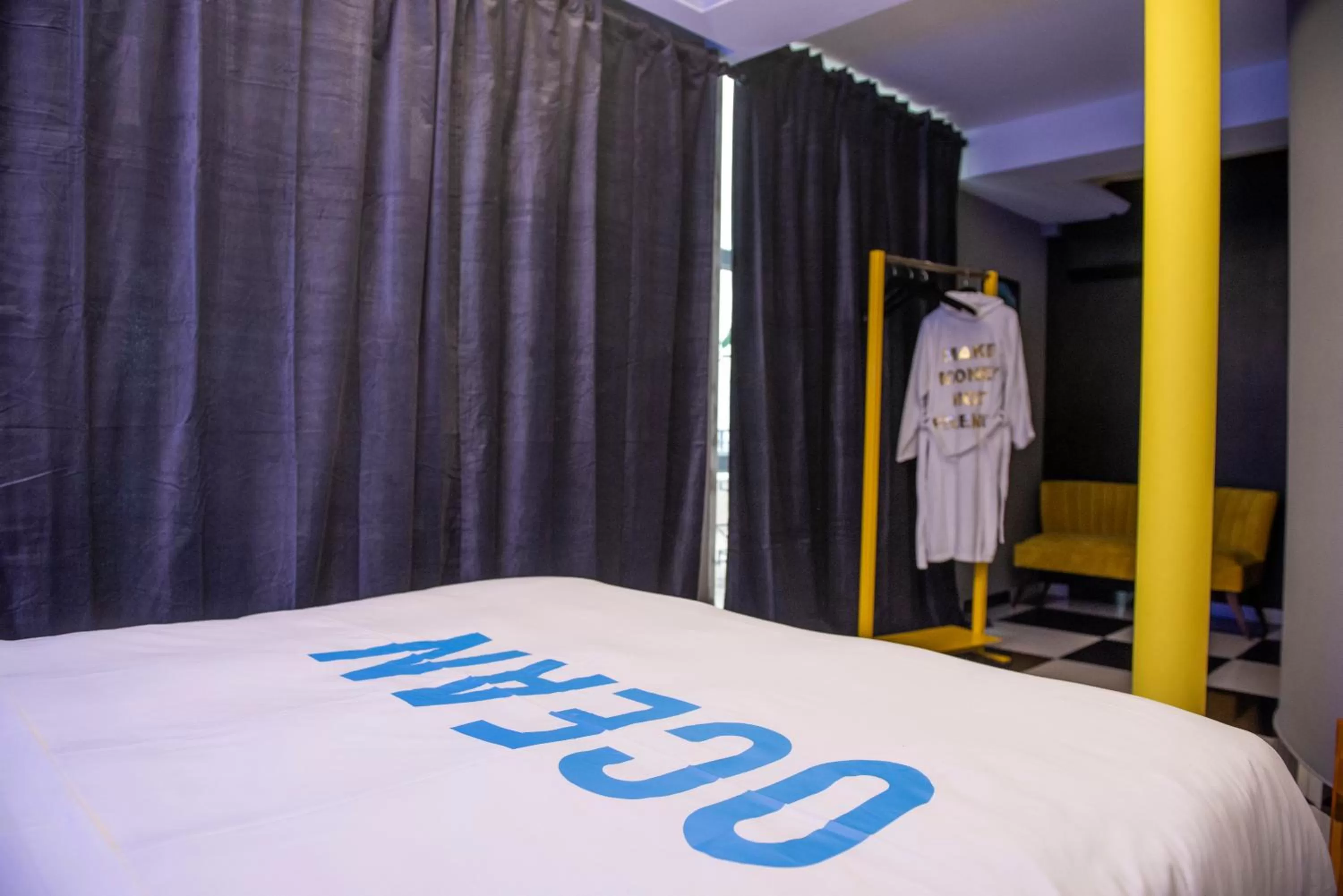 Bed in D'amelio'S suites