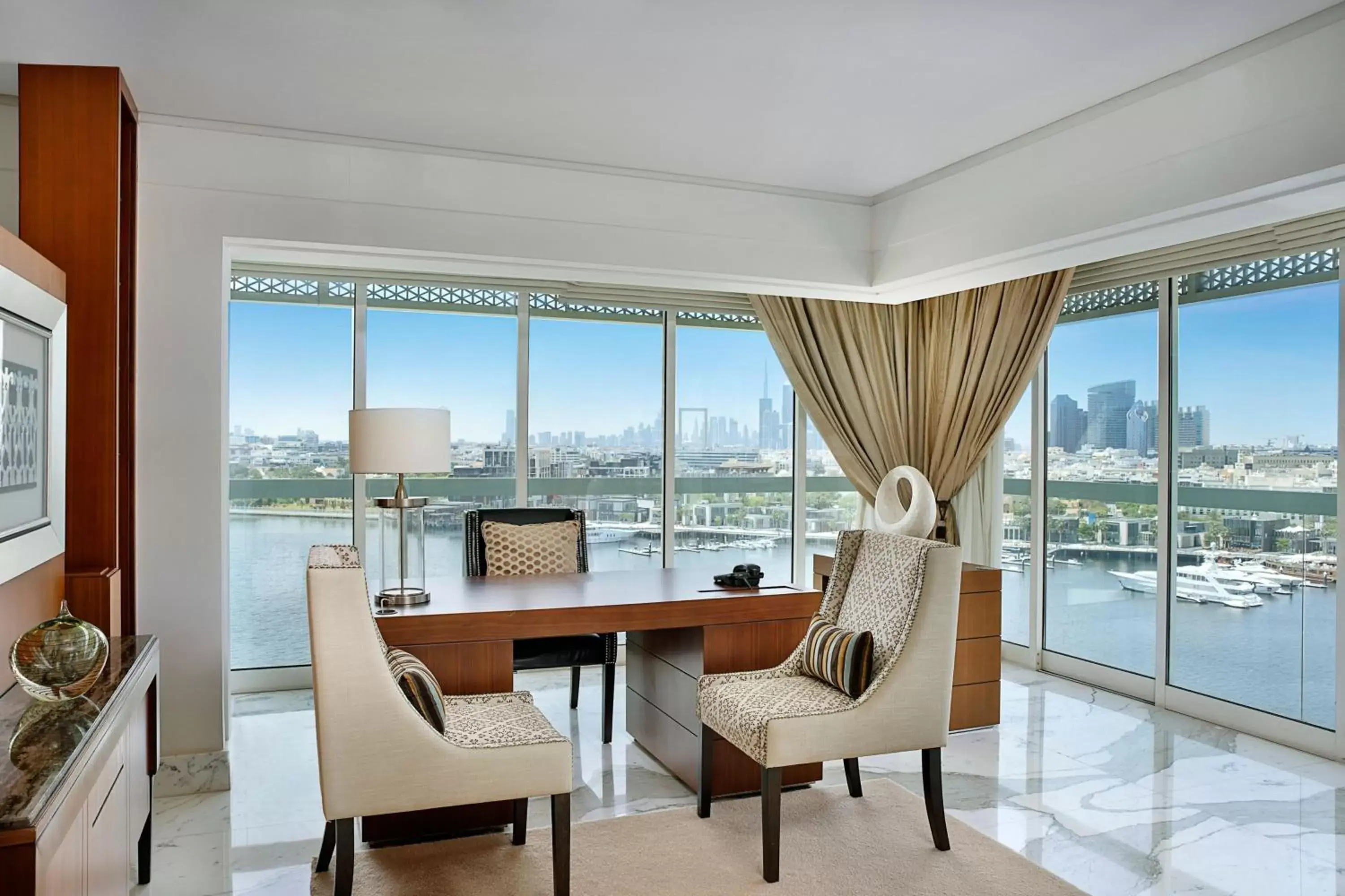 Photo of the whole room in Sheraton Dubai Creek Hotel & Towers