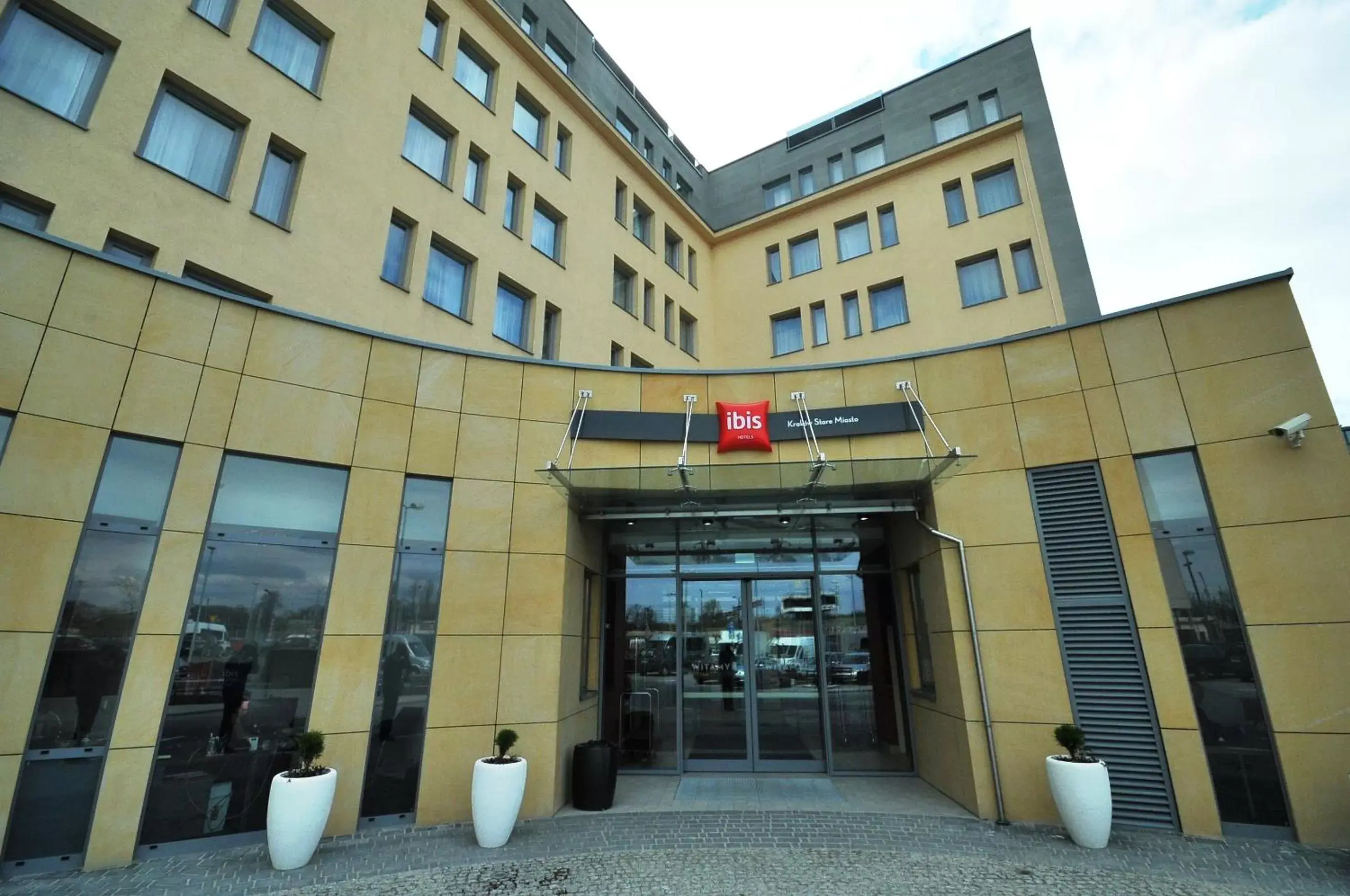 Facade/entrance in Ibis Kraków Stare Miasto