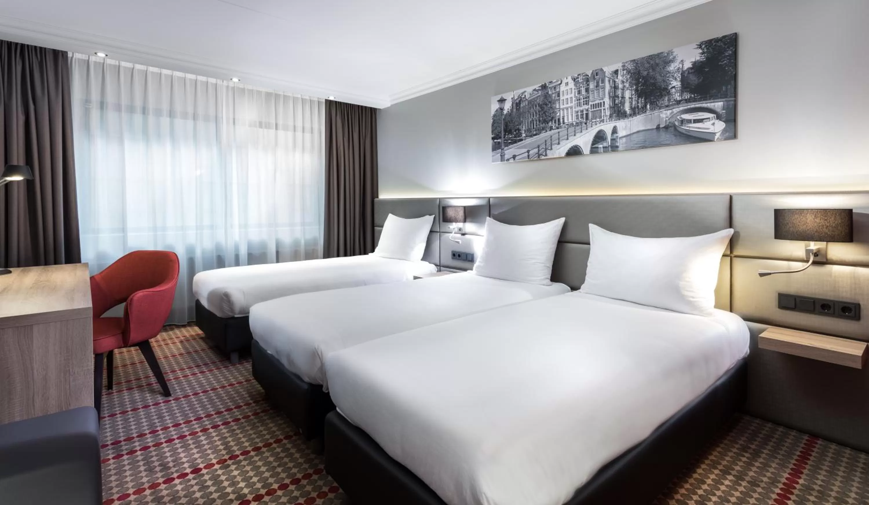 Bedroom, Bed in Ramada by Wyndham Amsterdam Airport Schiphol