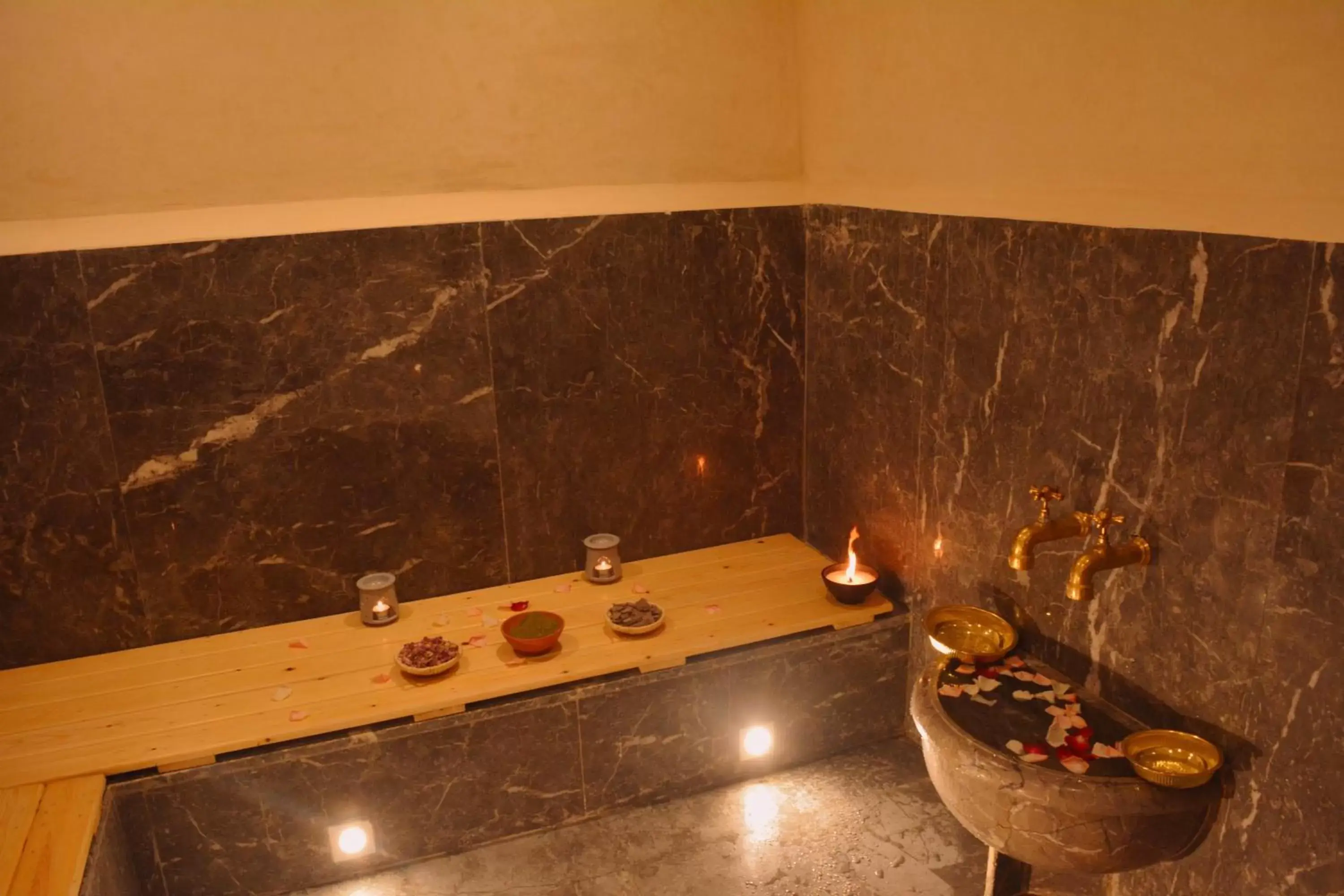Hot Spring Bath, Bathroom in Riad Ghali Hotel & SPA
