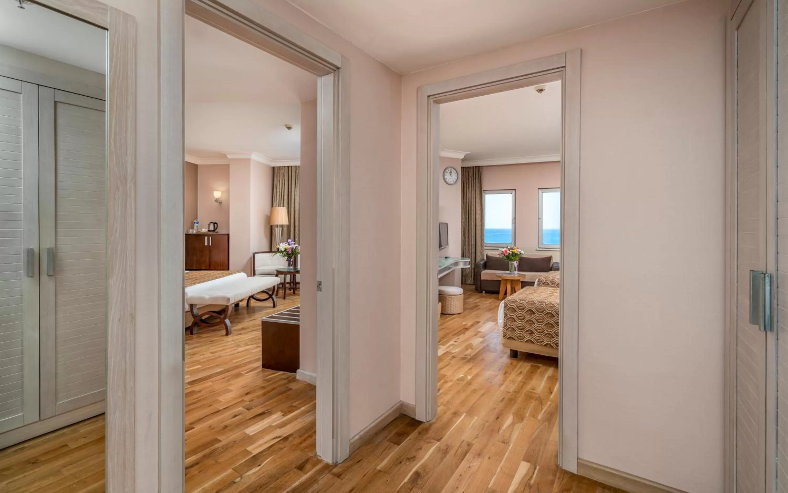 Photo of the whole room, Bed in Mukarnas Spa & Resort Hotel