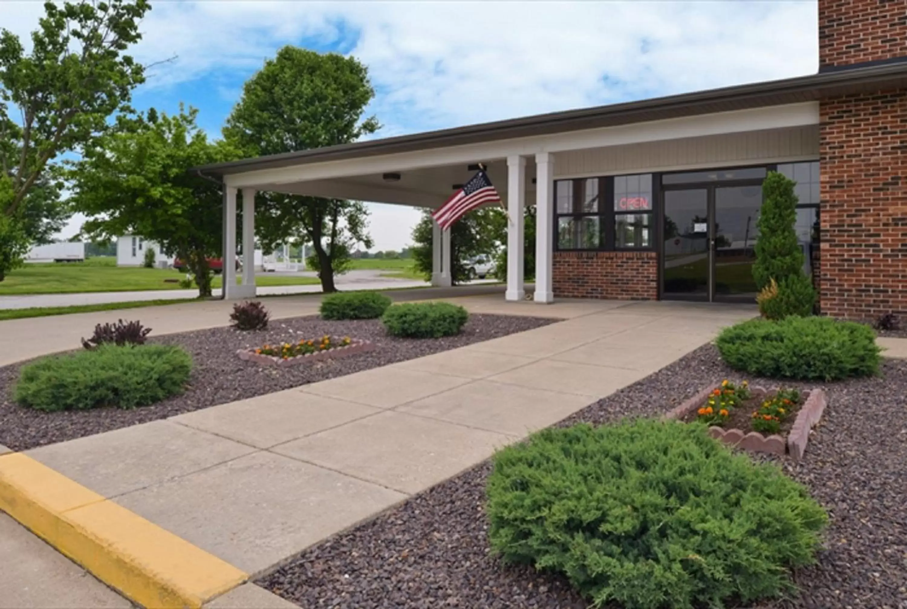 Facade/entrance, Property Building in FairBridge Inn Express Monroe City