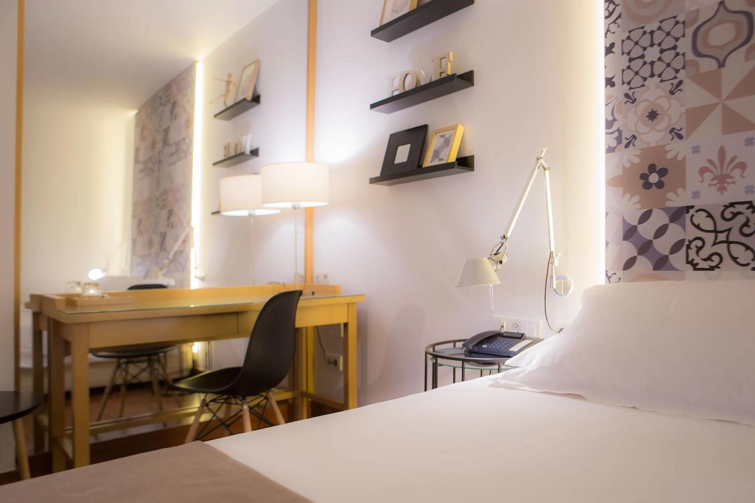 TV and multimedia, Bed in Vincci Soma