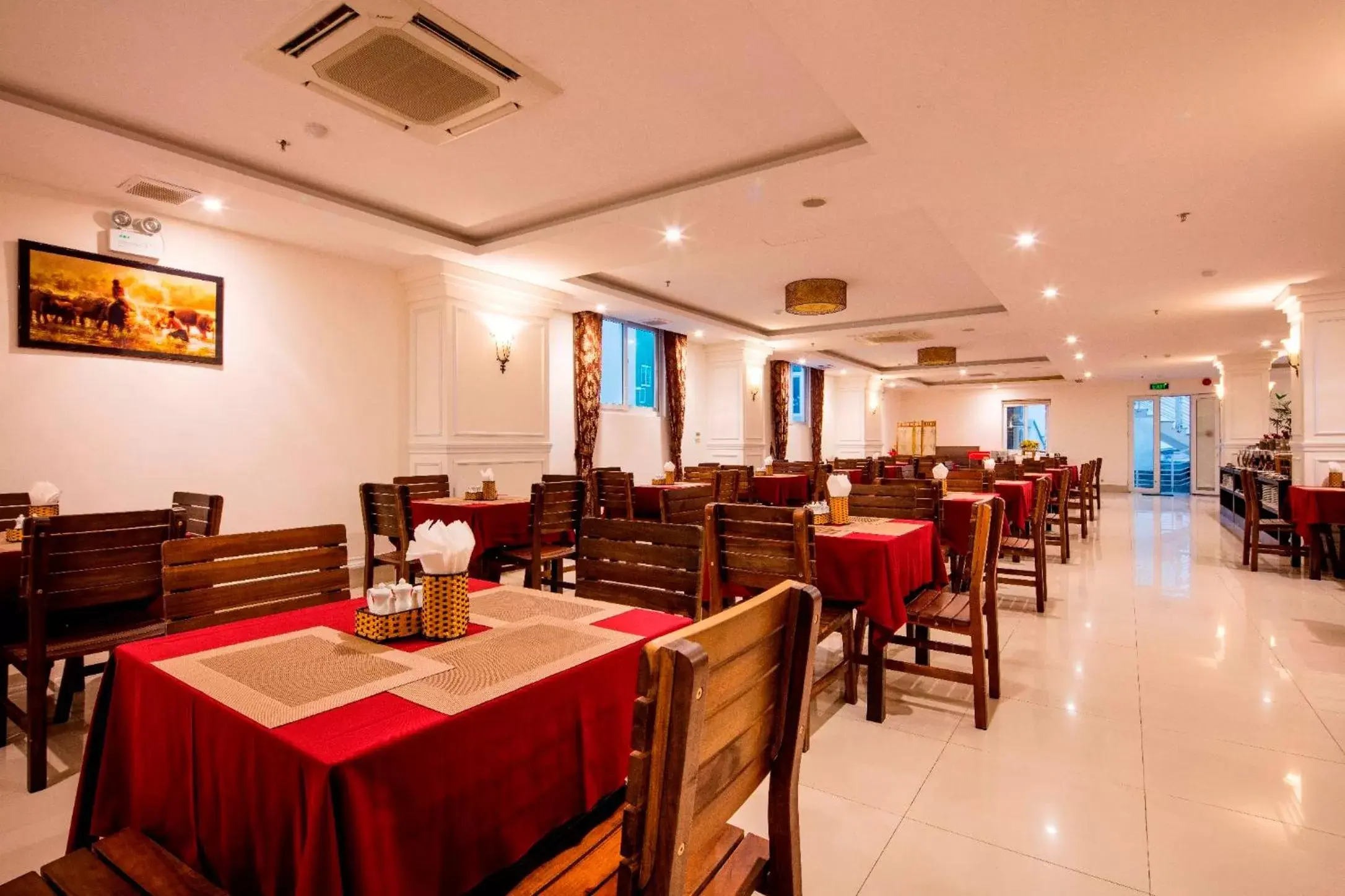 Restaurant/places to eat in Edele Nha Trang Hotel Restaurant/places to eat in Edele Nha Trang Hotel