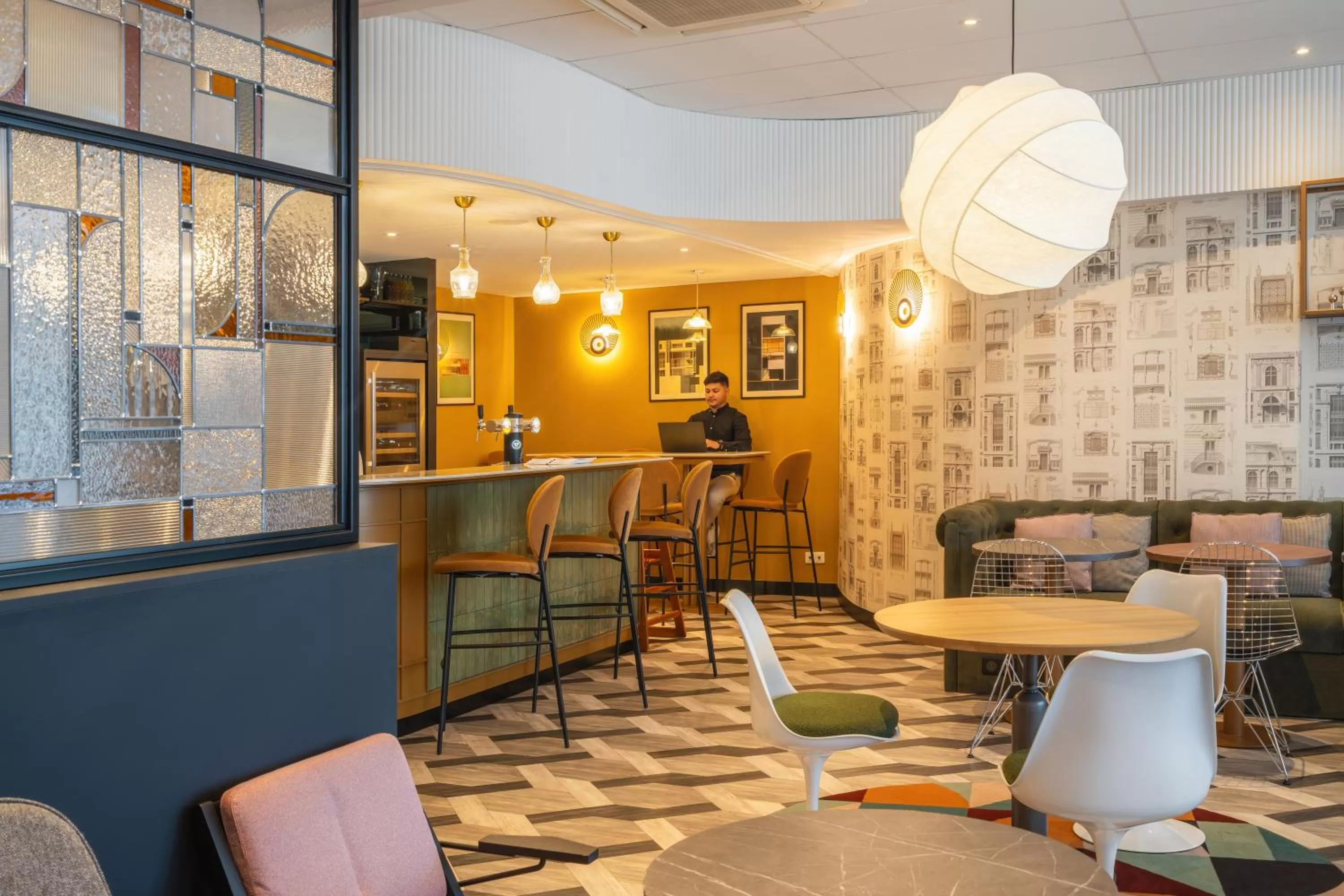 Lounge or bar in Le Splendid Hotel Lac D'Annecy - Handwritten Collection