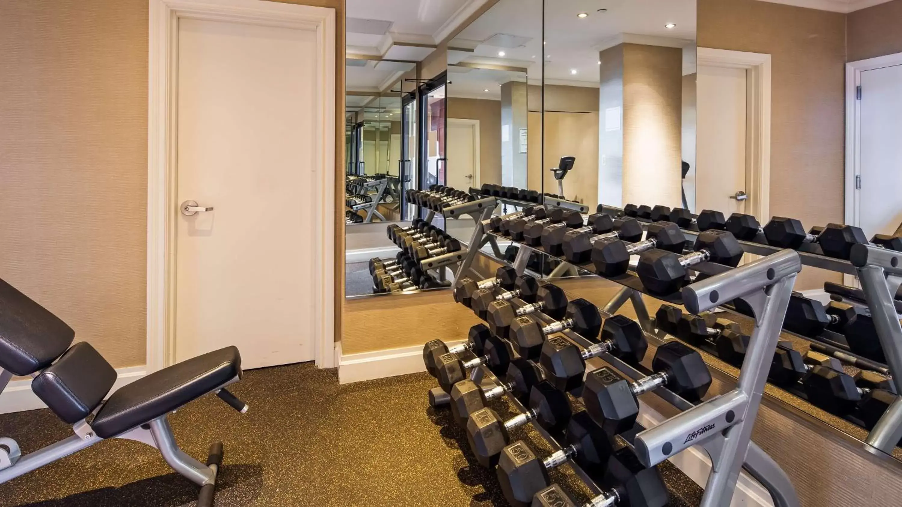 Fitness centre/facilities, Fitness Center/Facilities in Best Western Queens Gold Coast