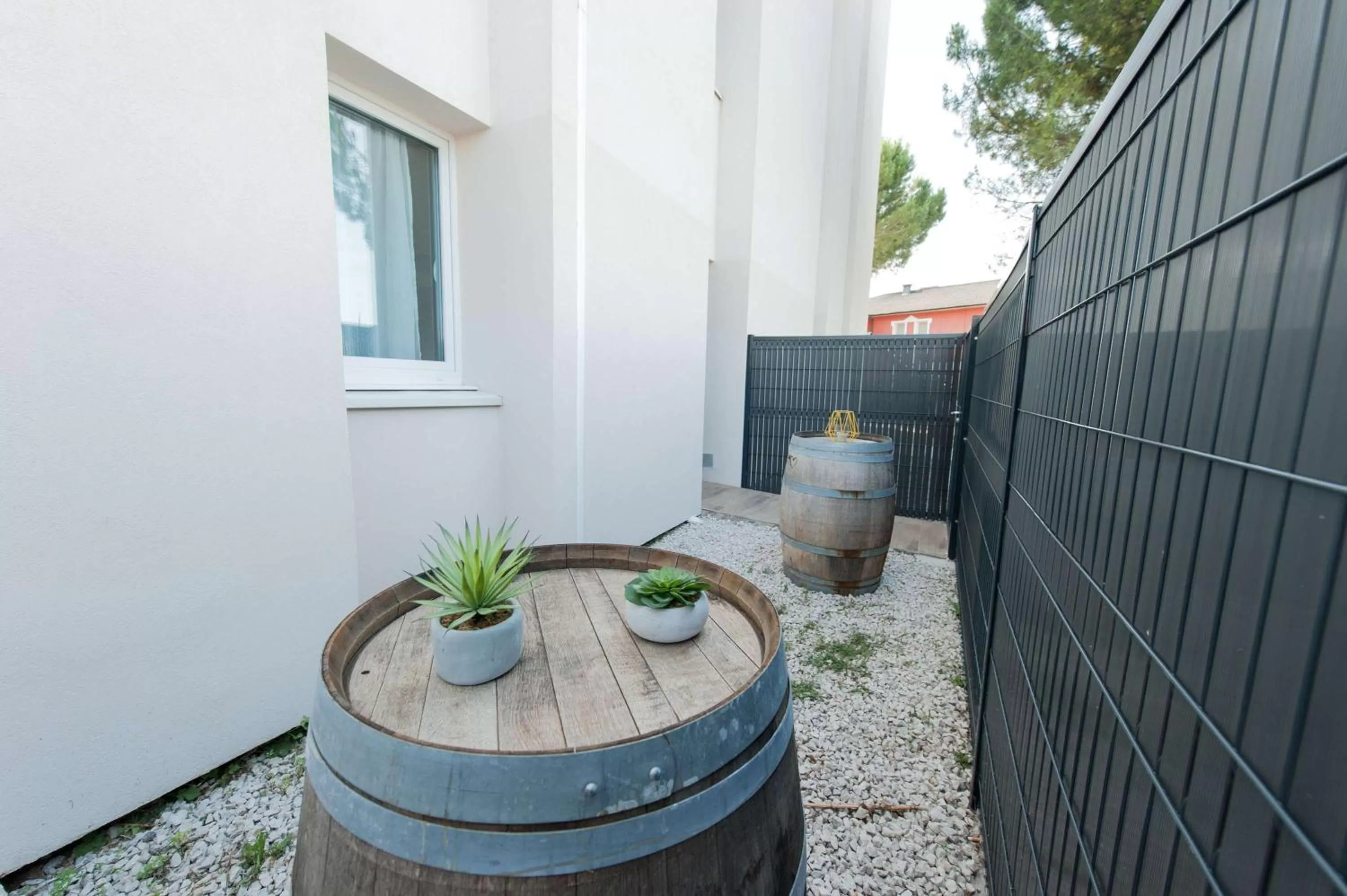 Patio in Best Western Hotelio Montpellier Sud