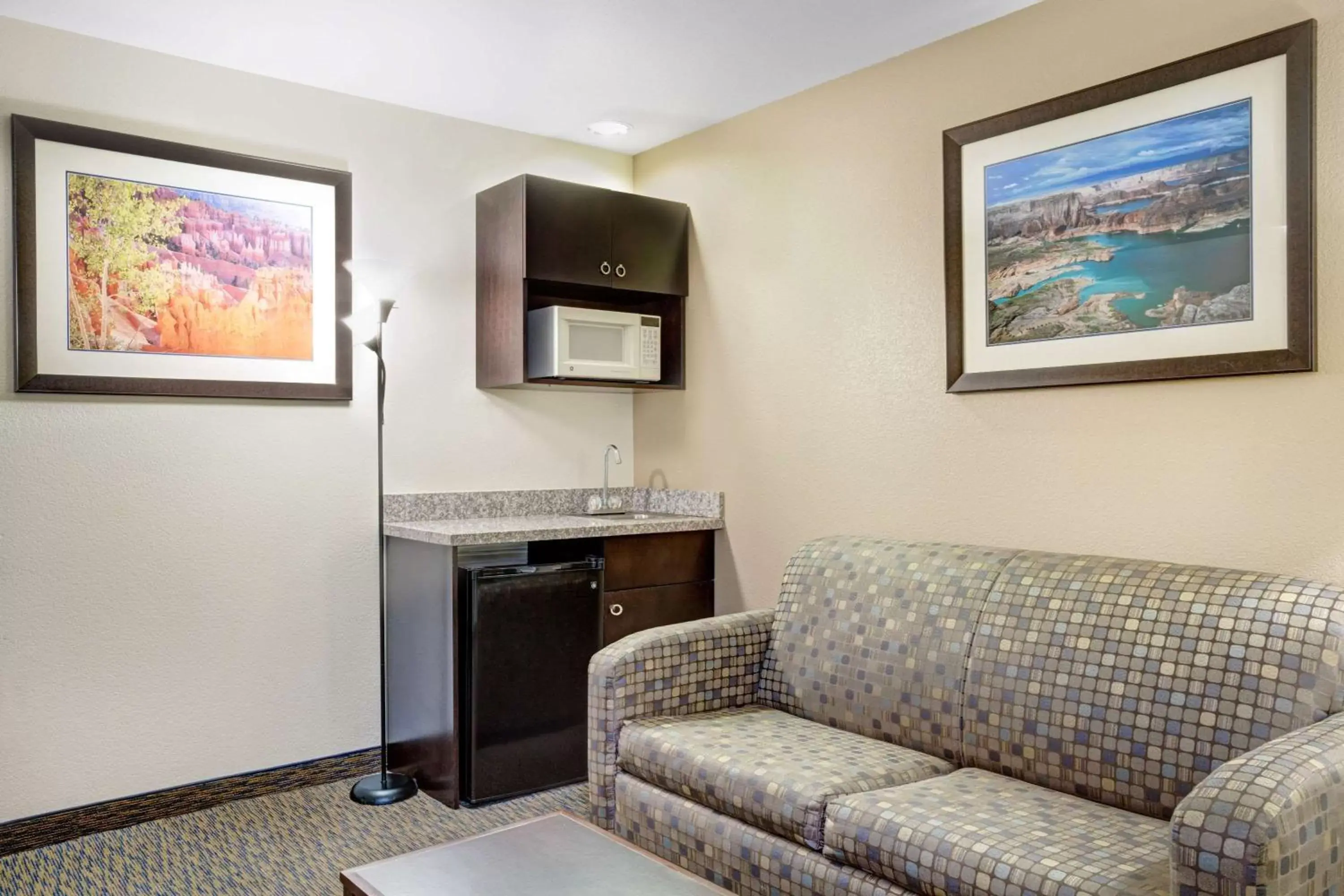 Photo of the whole room, TV/Entertainment Center in Days Inn & Suites by Wyndham Page Lake Powell