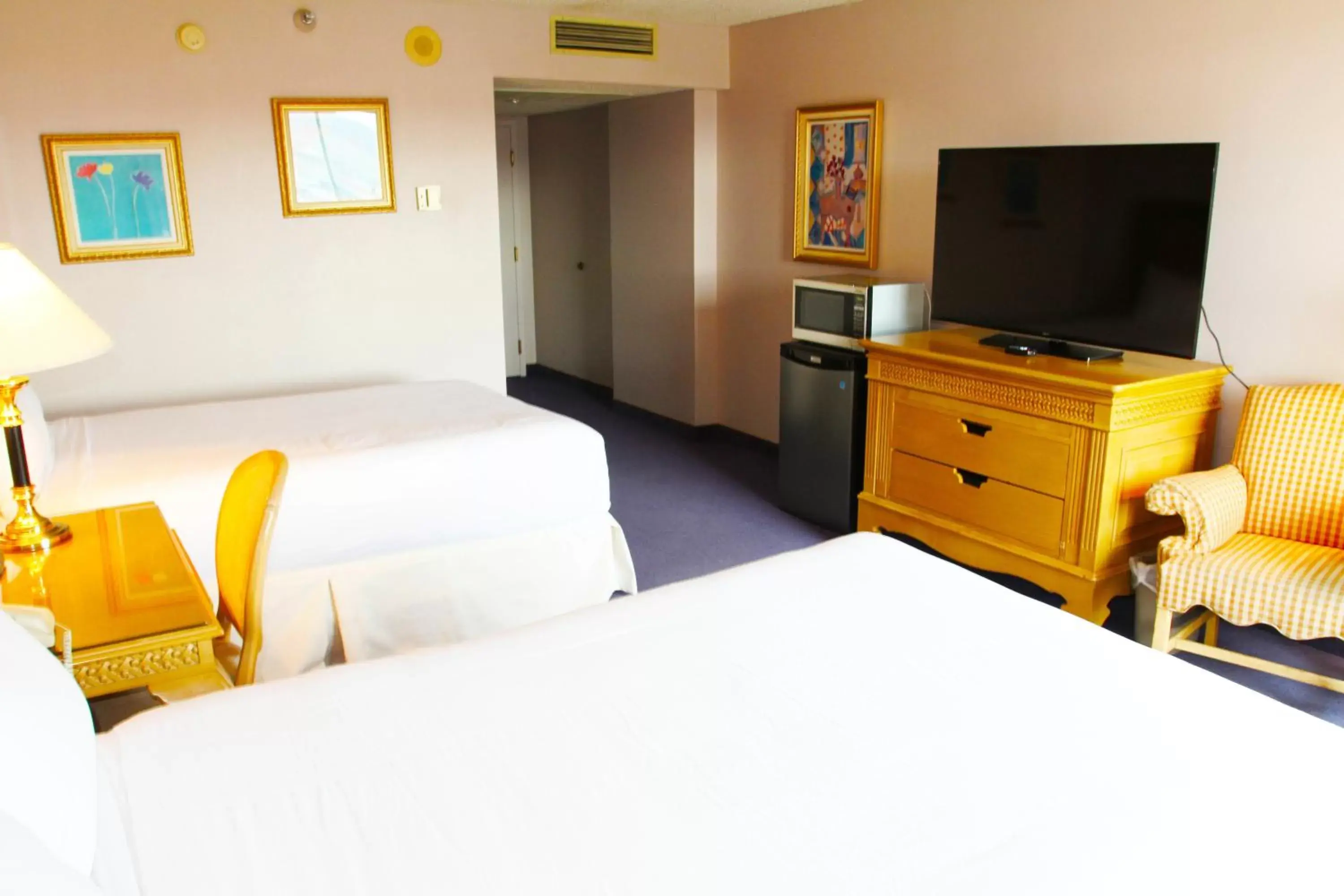 Bedroom, Bed in Laughlin River Lodge Bedroom, Bed in Laughlin River Lodge