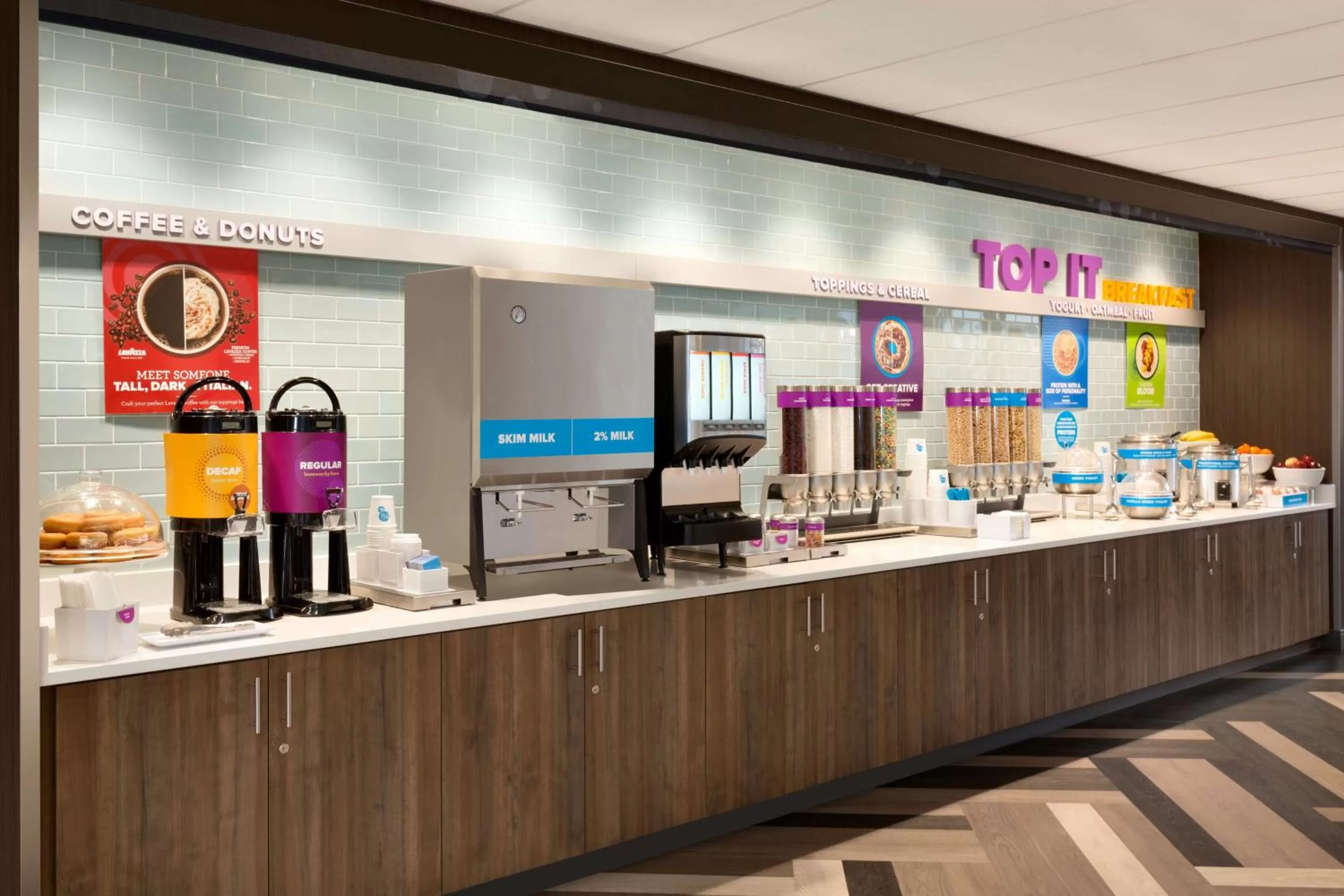 Dining area in Tru By Hilton Cheyenne