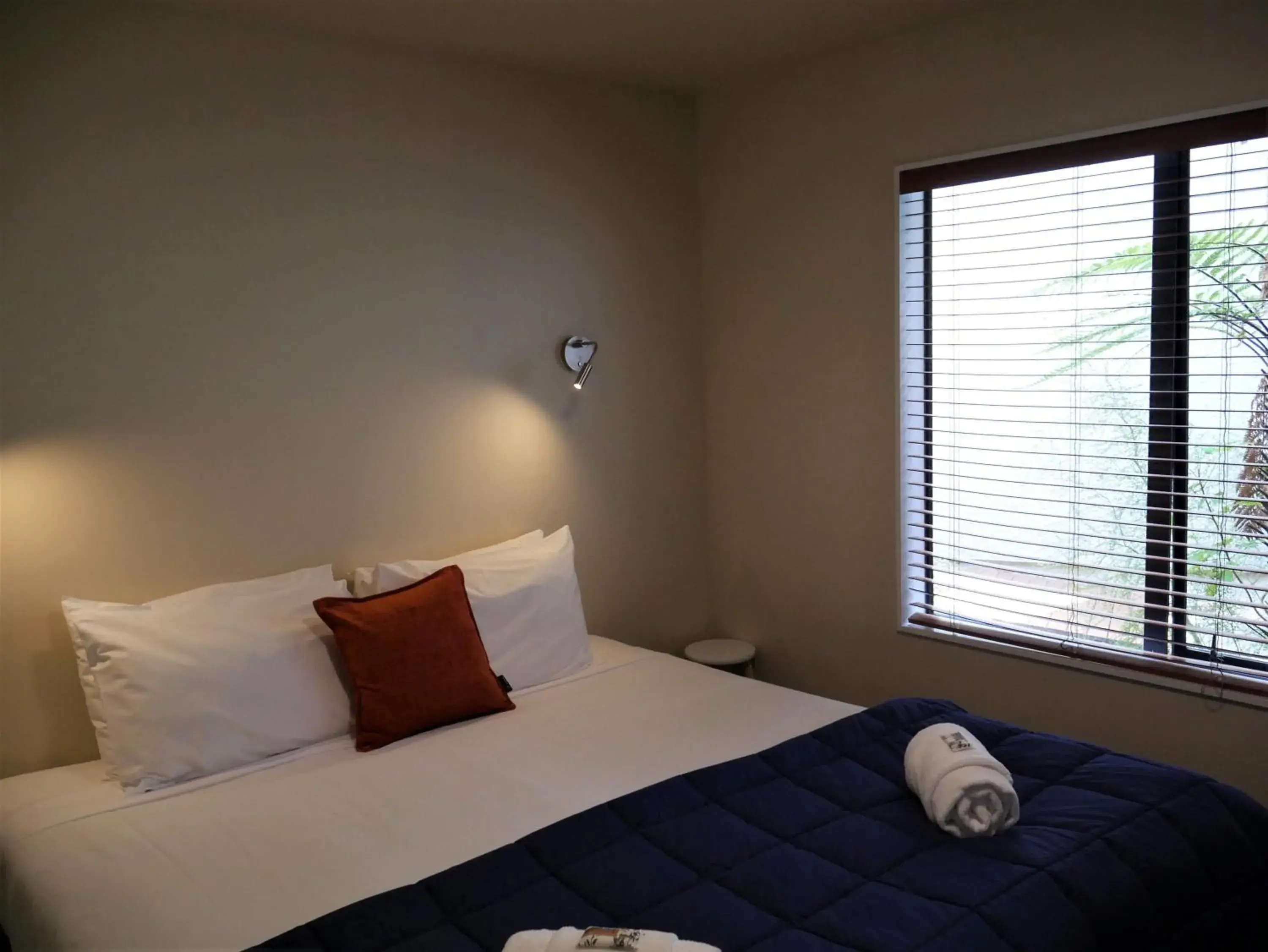 Photo of the whole room, Bed in Kaiteri Lodge