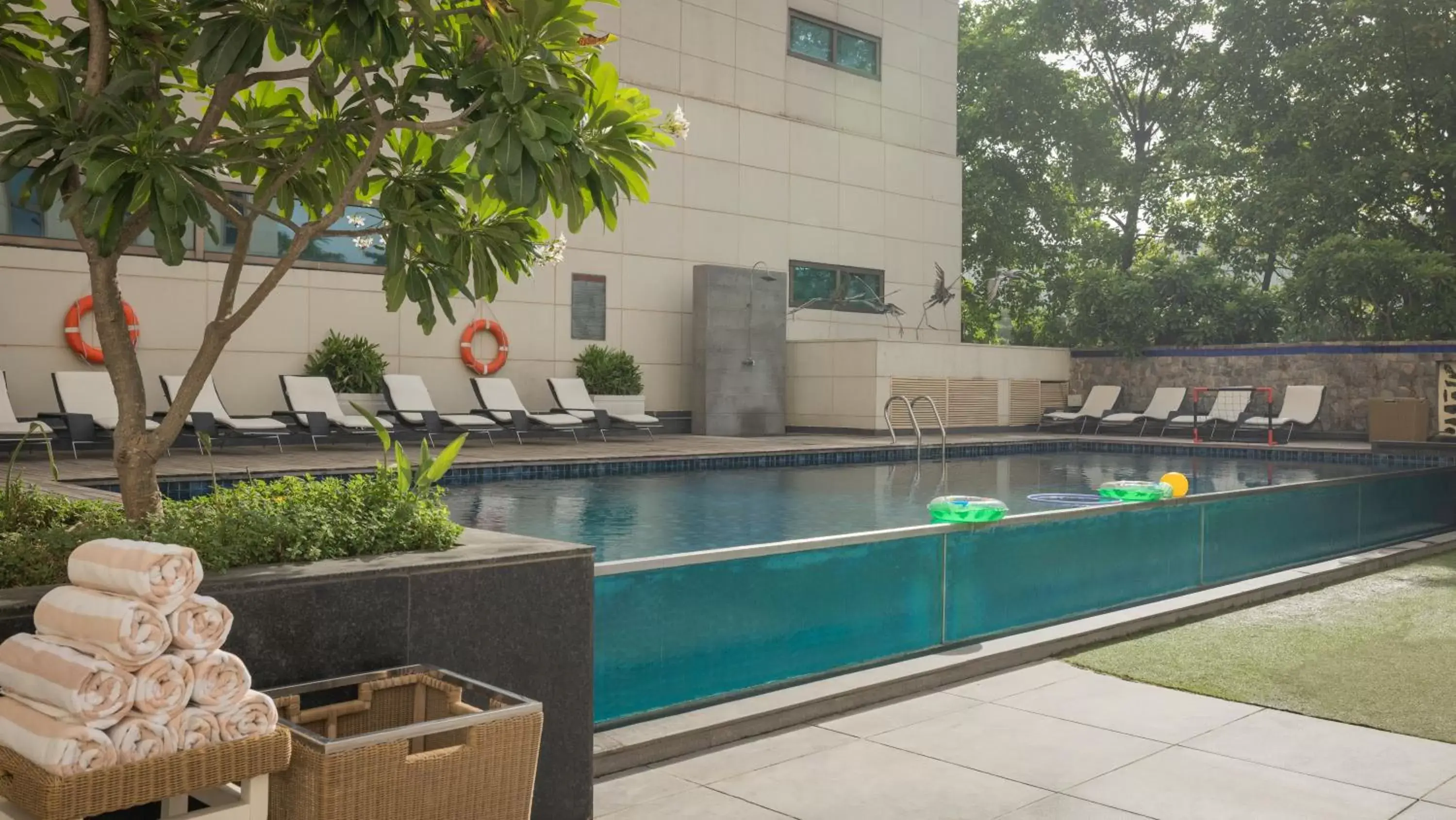 Swimming Pool in ibis New Delhi Aerocity - An AccorHotels Brand