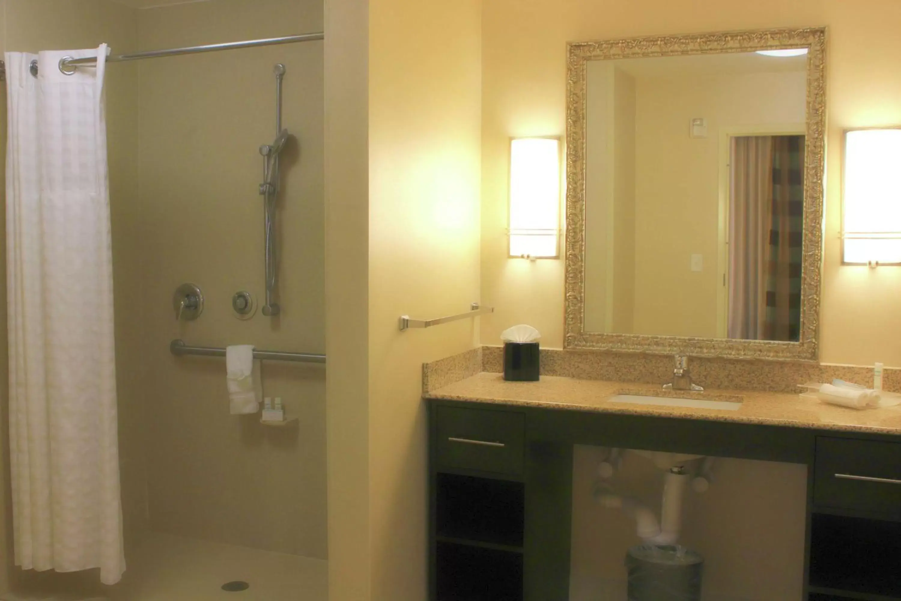 Bathroom in Homewood Suites by Hilton Victoria