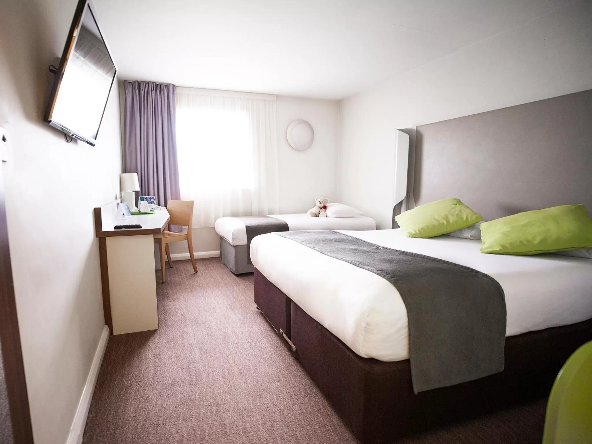 Photo of the whole room, Bed in Campanile Hotel Northampton