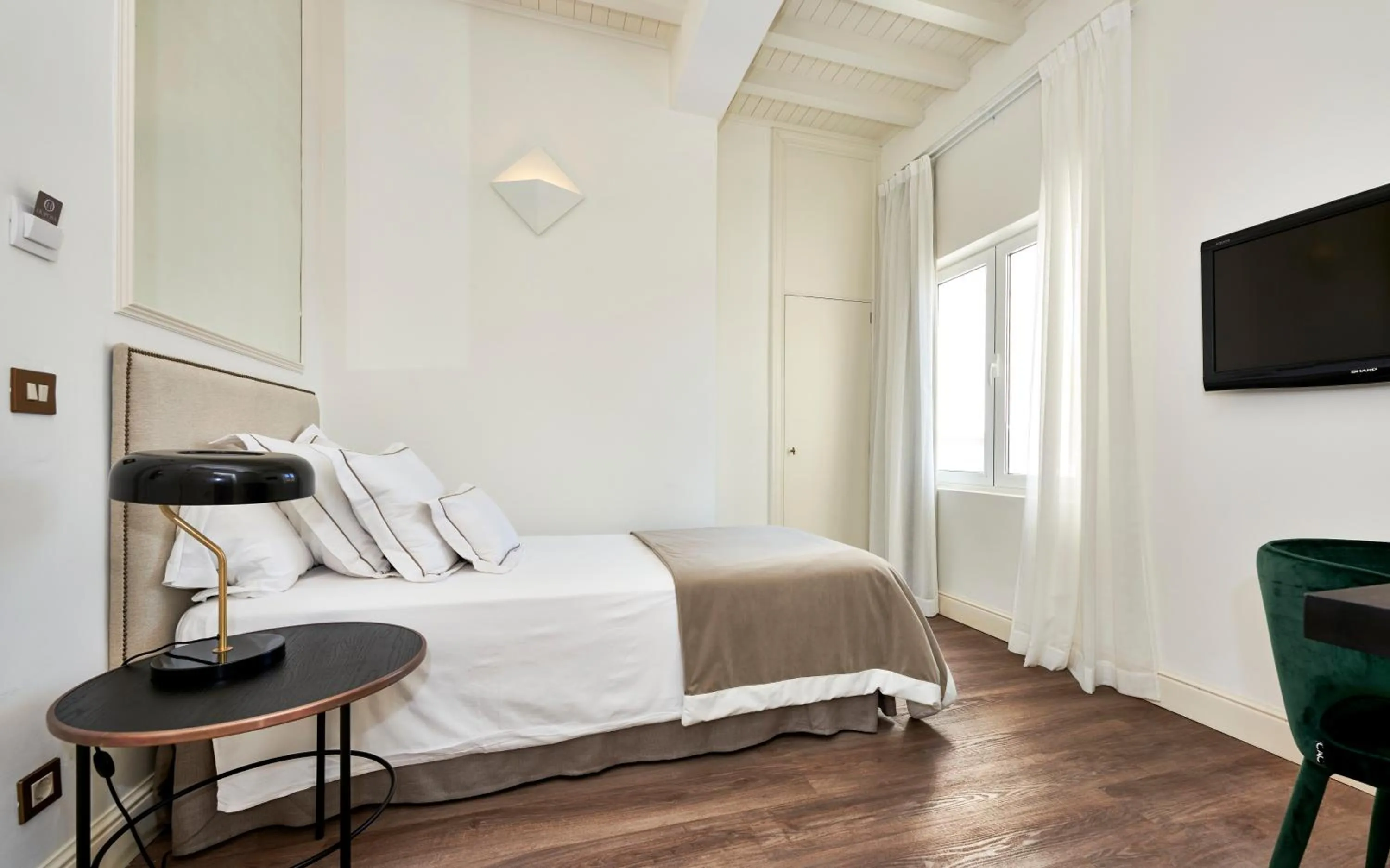 Mountain view, Bed in Hoposa Daina- Adults Only