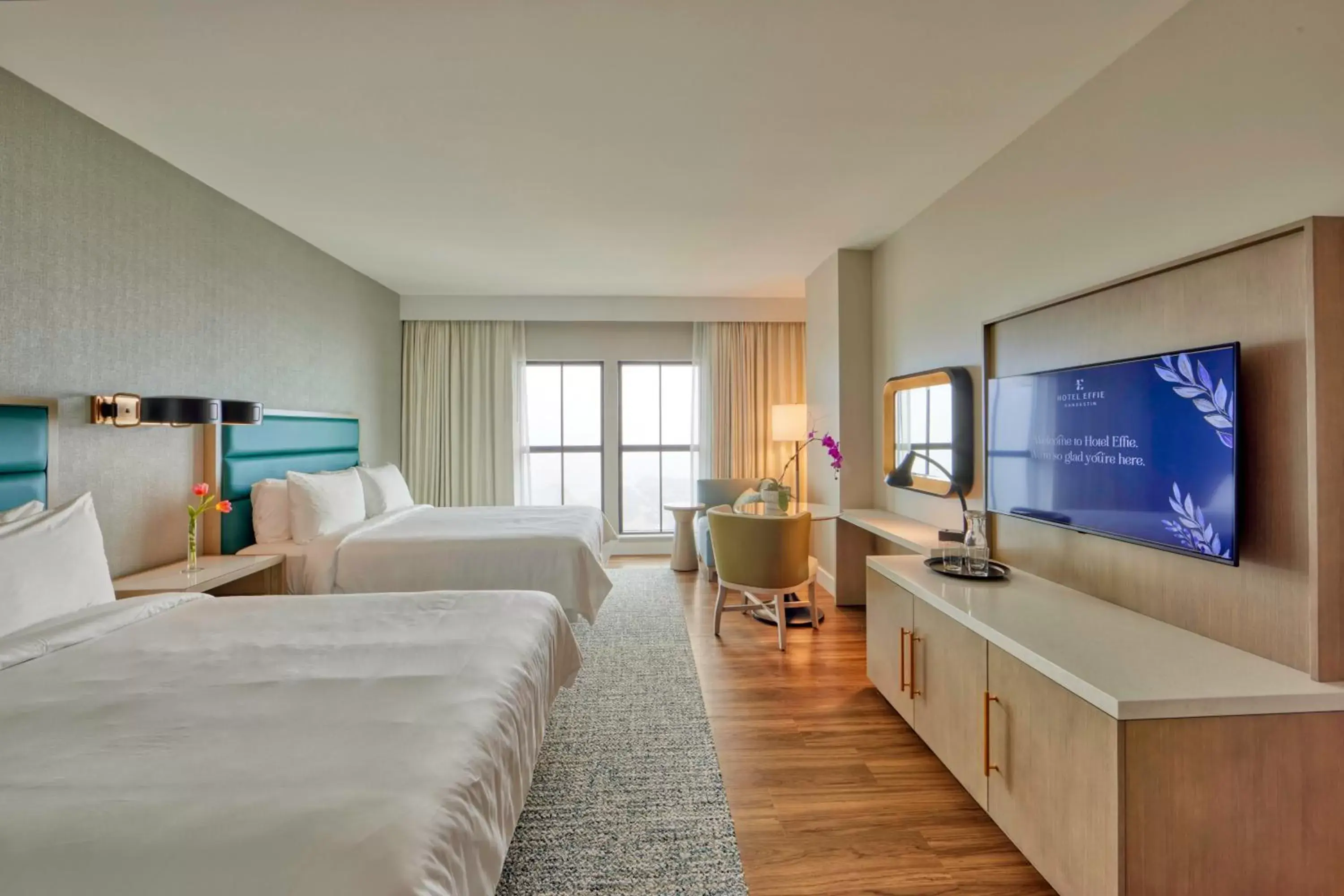 Deluxe Double Queen Accessible with Tub in Hotel Effie Sandestin Resort, Autograph Collection Deluxe Double Queen Accessible with Tub in Hotel Effie Sandestin Resort, Autograph Collection